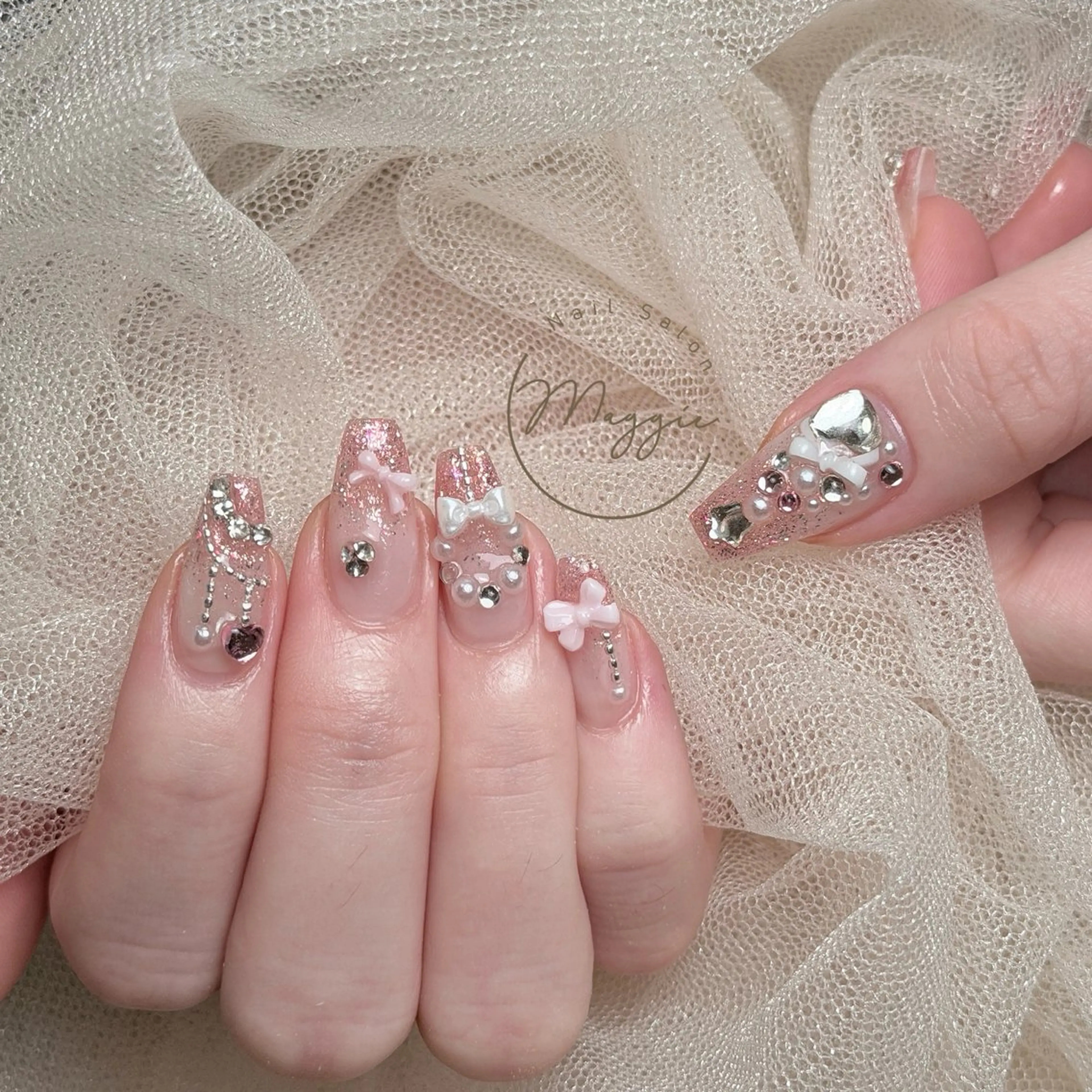 ネイル Maggie Nail🦩のネイルデザイン