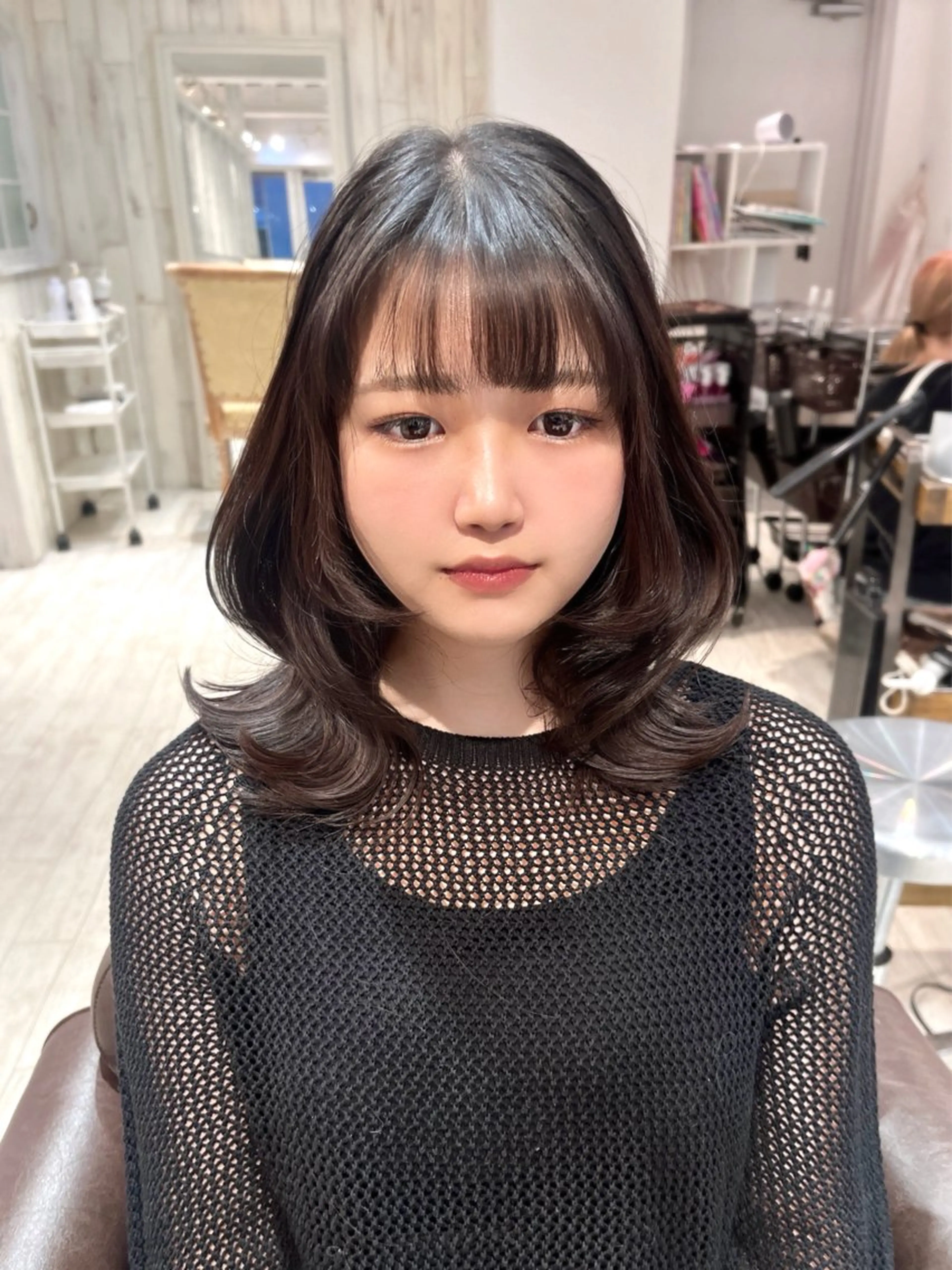 セミロング くびれヘア 韓国風ヘア 似合わせカット ワンホンヘア ウルフカット カット ヘアカラー トリートメント レイヤーカット ✨️進藤ひかりのヘアスタイル