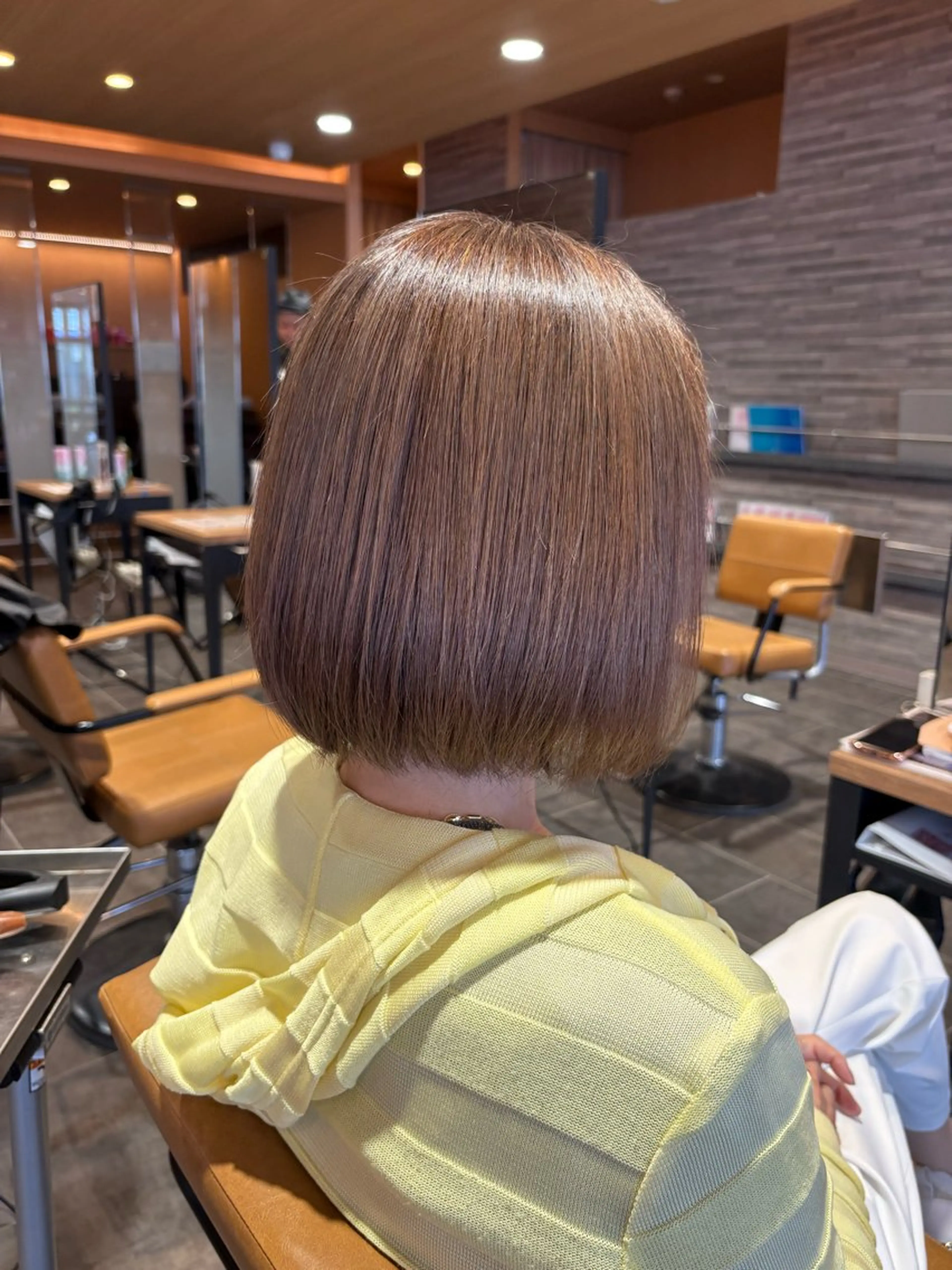 カット＋水光カラー（白髪ぼかし）の写真