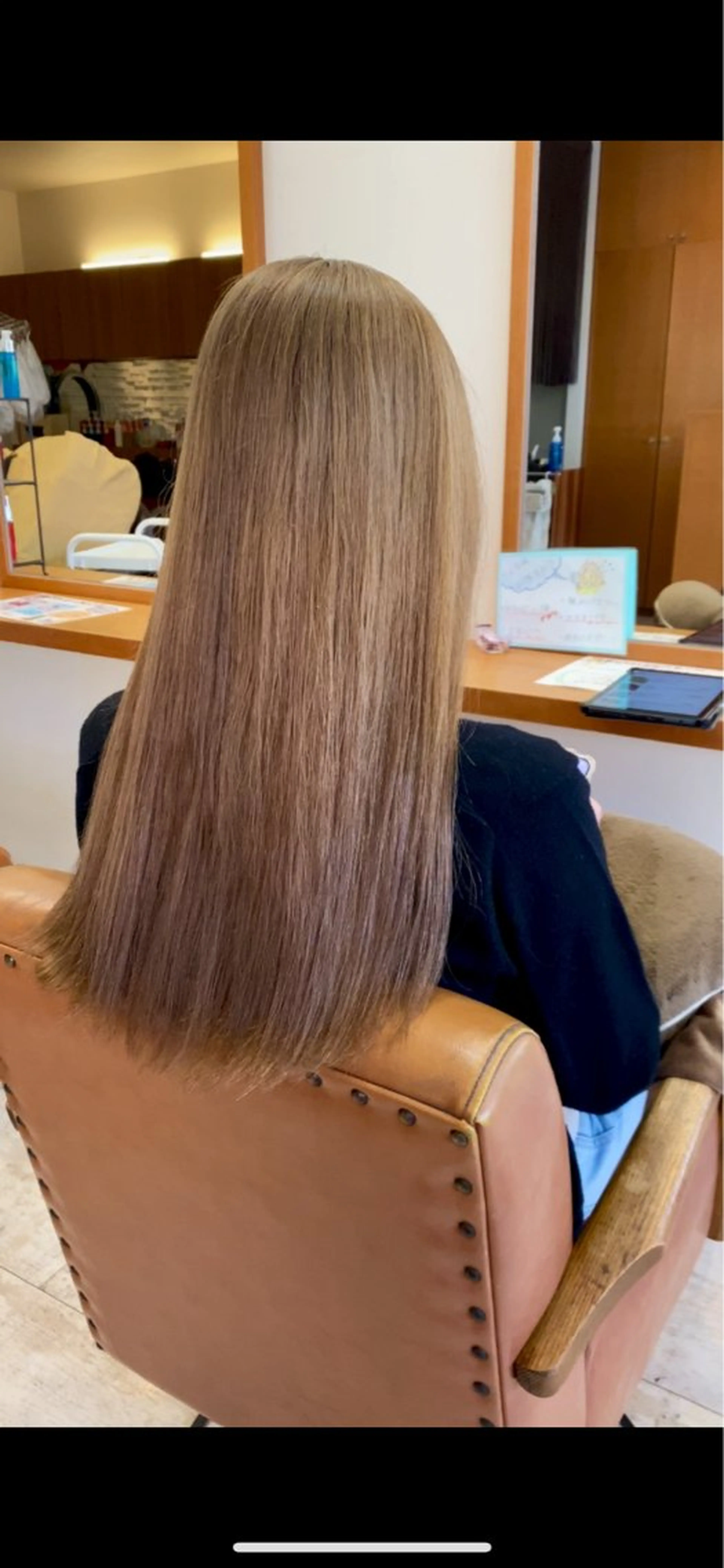ロング カラー ベージュカラー ブリーチ ミルクティーベージュ rian 宮前所属・田崎 暁大のヘアスタイル