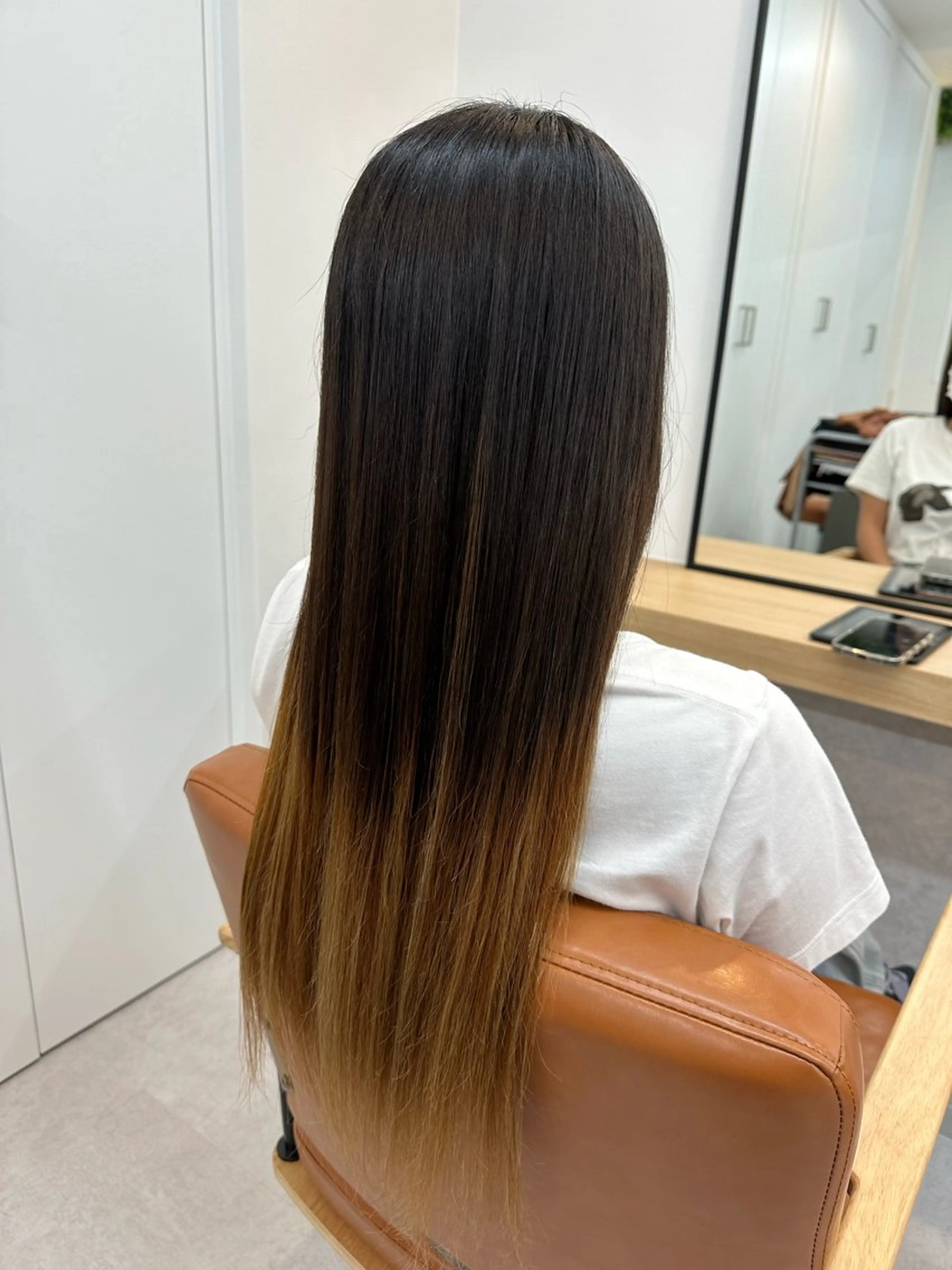 ロング 縮毛矯正 グランジュ京橋店所属・石田 頌のヘアスタイル