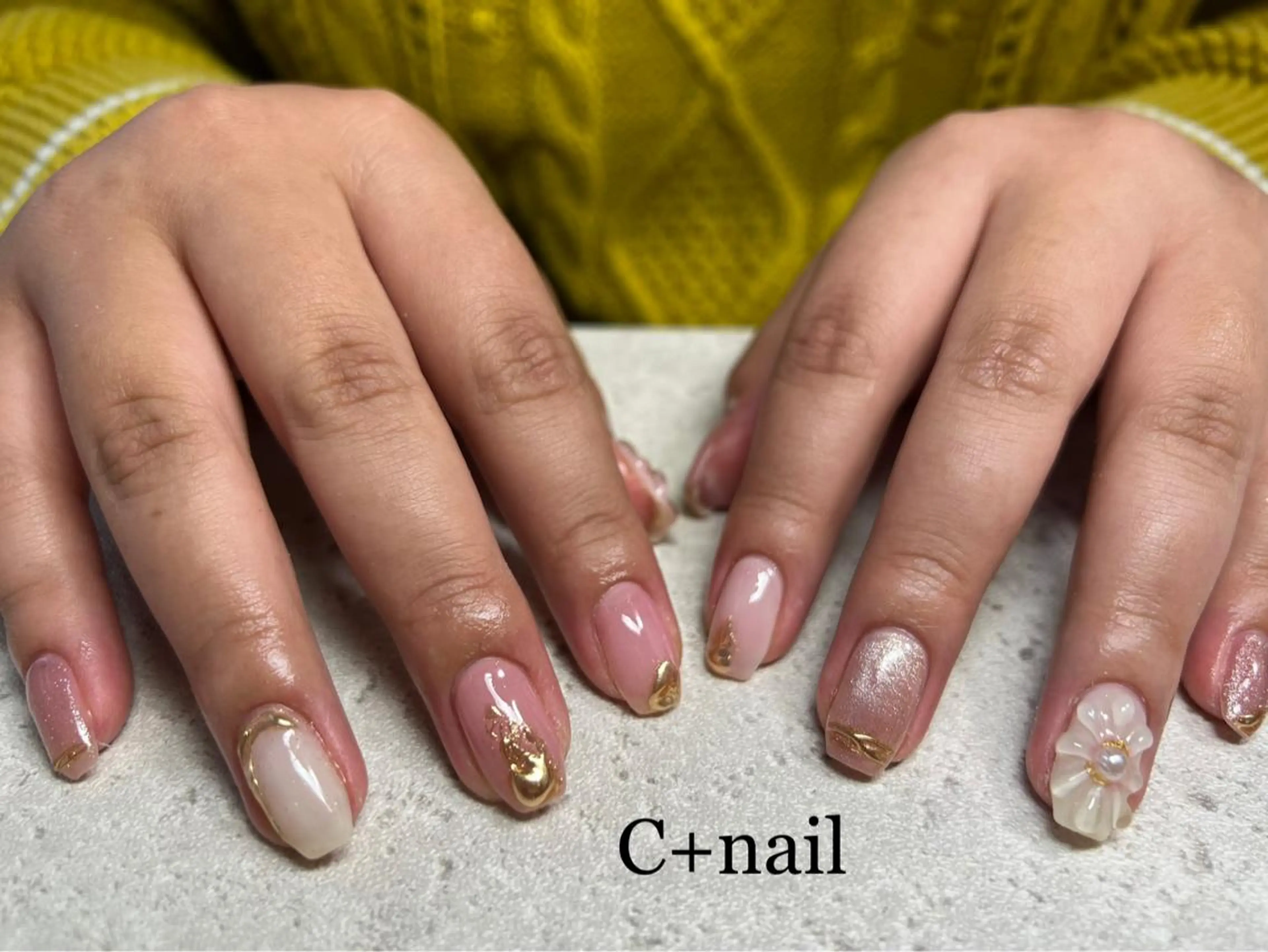ネイル 氷ネイル・うるうるネイル キラキラネイル ミラーネイル オフィスネイル 春ネイル ハンドネイル ✴︎ C+nailのネイルデザイン