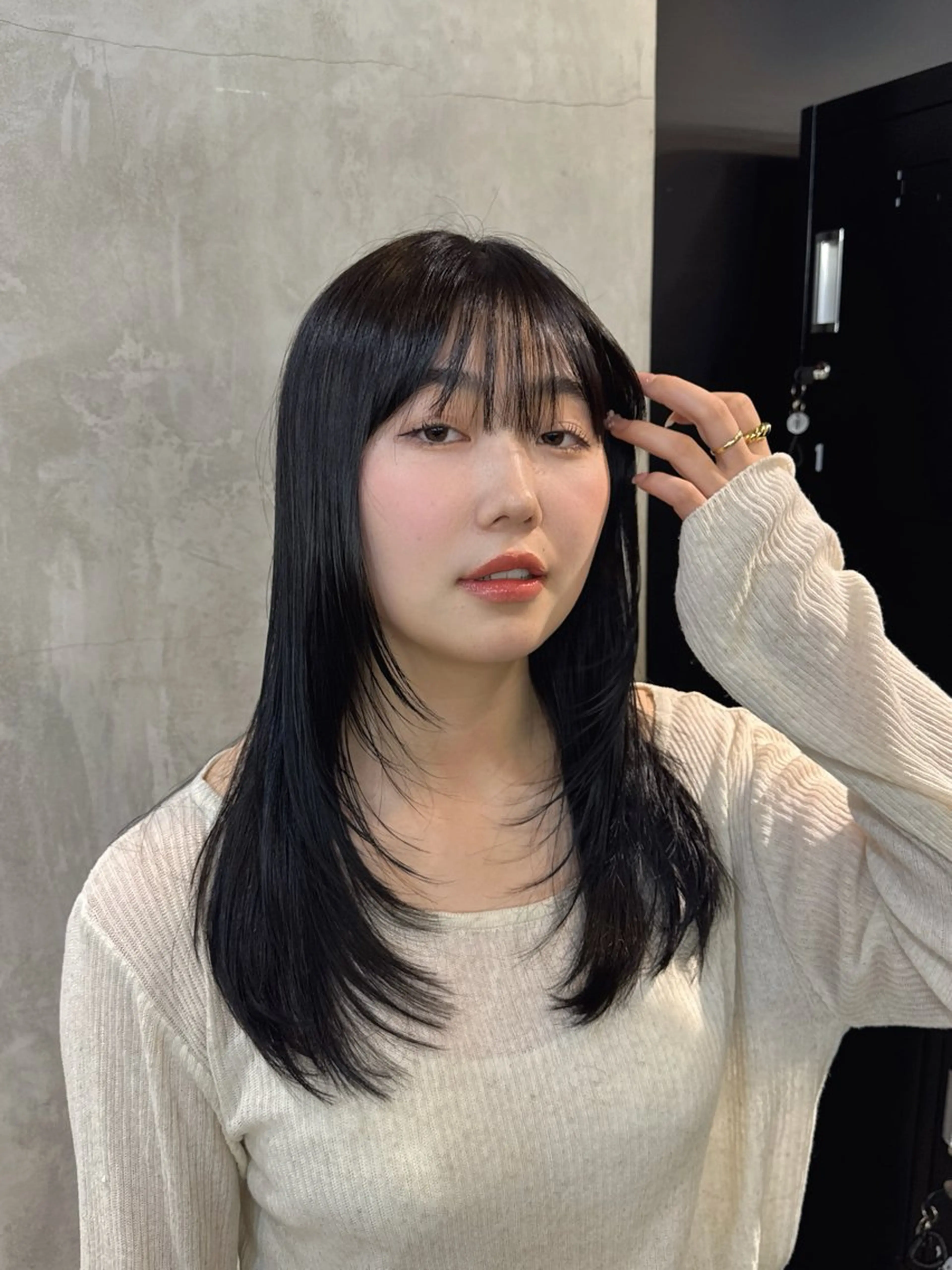ミディアム カラー カット ヘアカラー トリートメント ヘアセット ザクザクレイヤー 🍀/カラー/小田のヘアスタイル