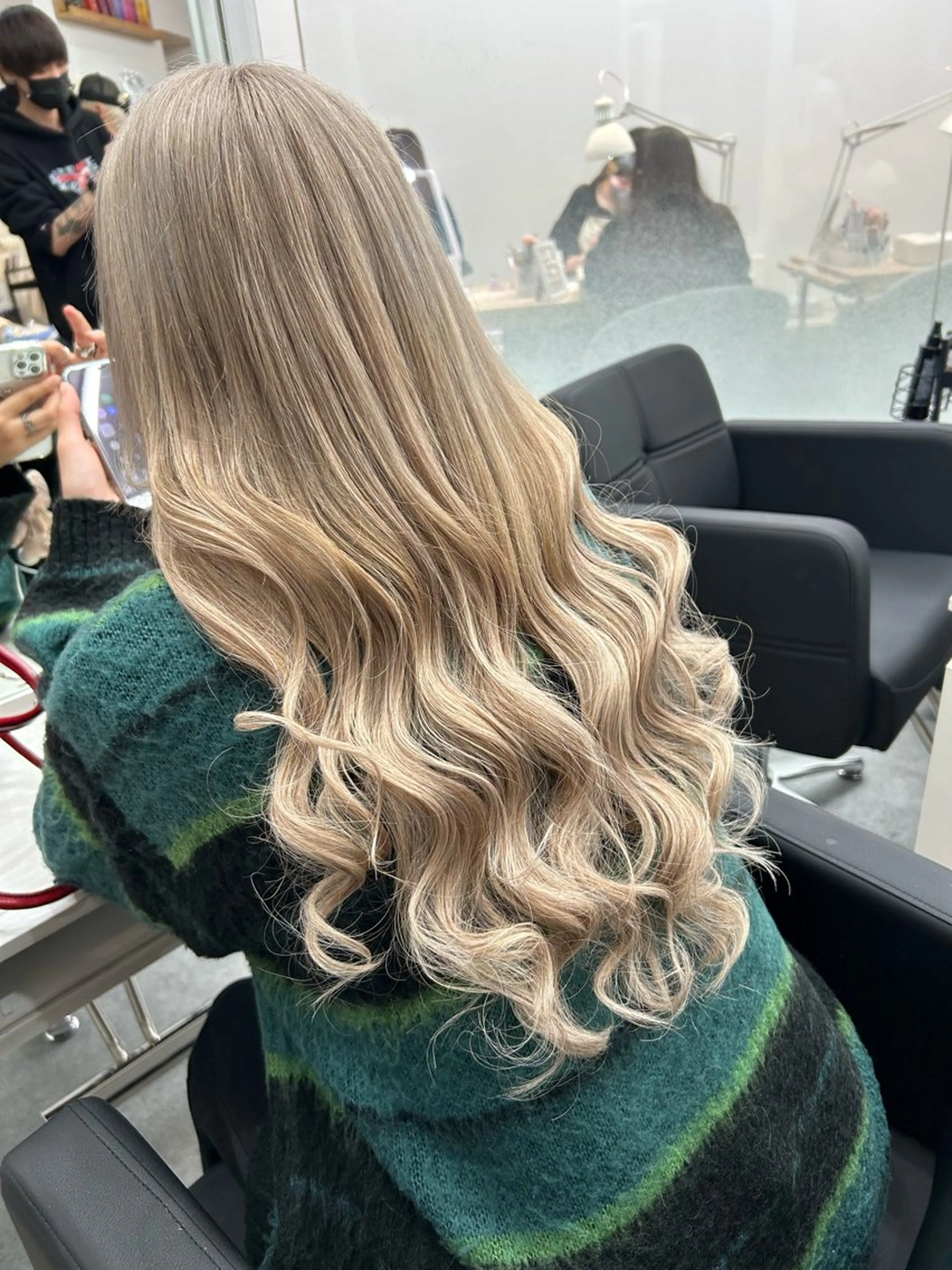 ロング カラー ヘアアレンジ シールエクステ バレイヤージュ ブリーチ ブロンド ダブルカラー alpha. カラーエクステ下妻のヘアスタイル
