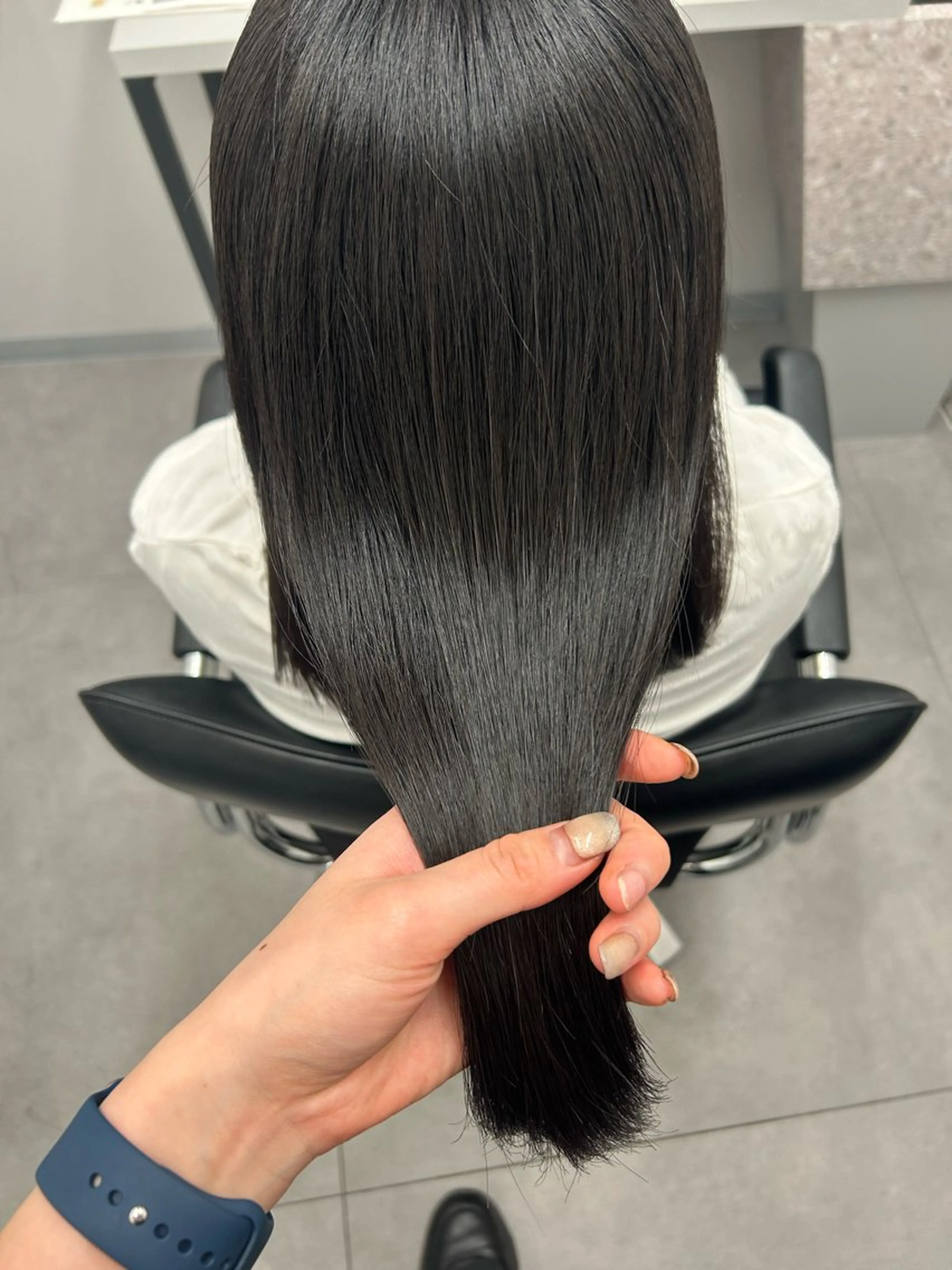 ロング カラー 黒髪 透明感カラー グレーブラック 髪質改善 🤍MIREA🤍 tocca茨木店のヘアスタイル