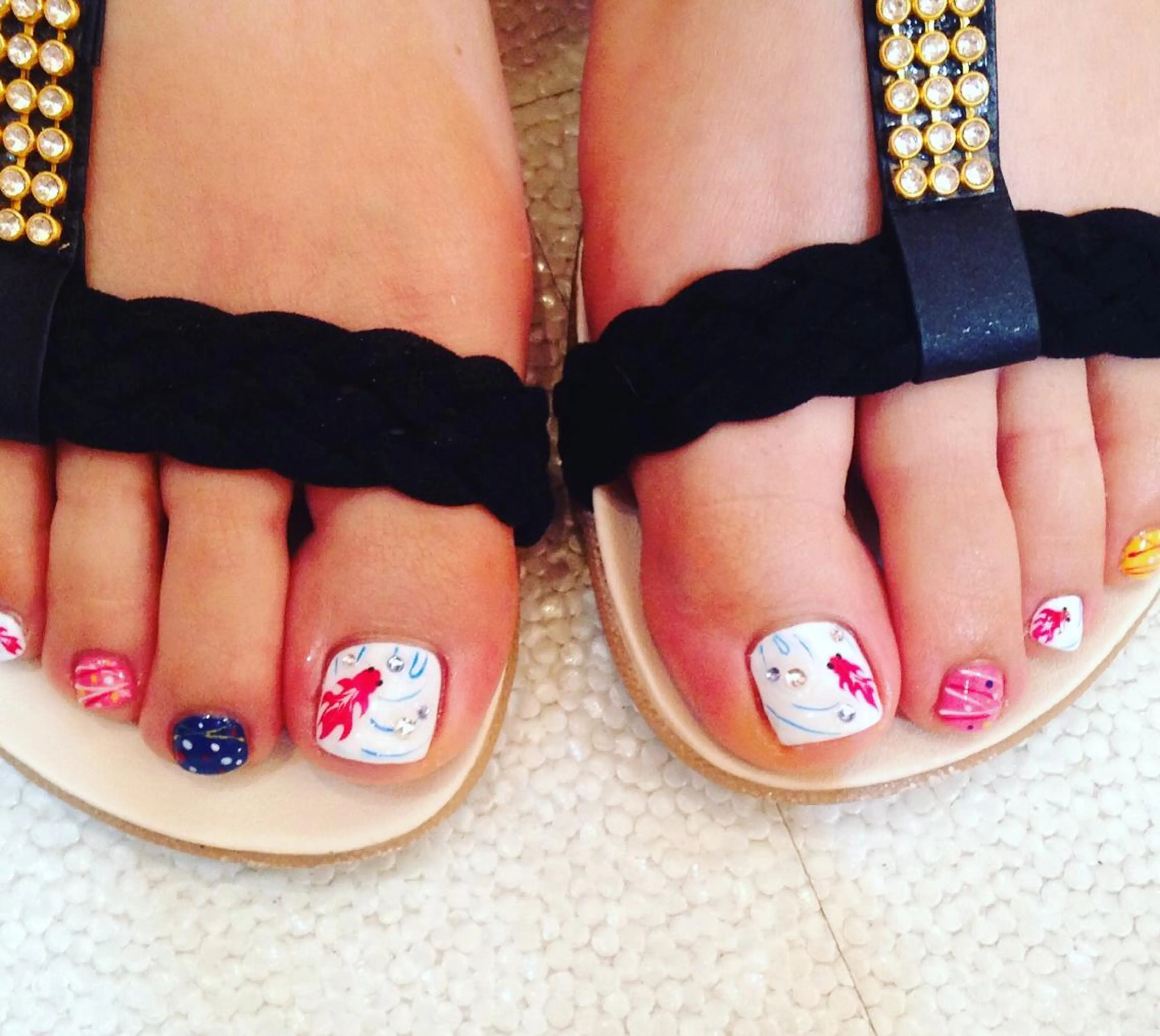 セミロング カラー パーマ ヘアアレンジ メンズ キッズ ネイル マツエク・マツパ 学生（メンズ向け） 付け放題 学生 アートネイル フットネイル NAILSGOGO shibuyaのネイルデザイン