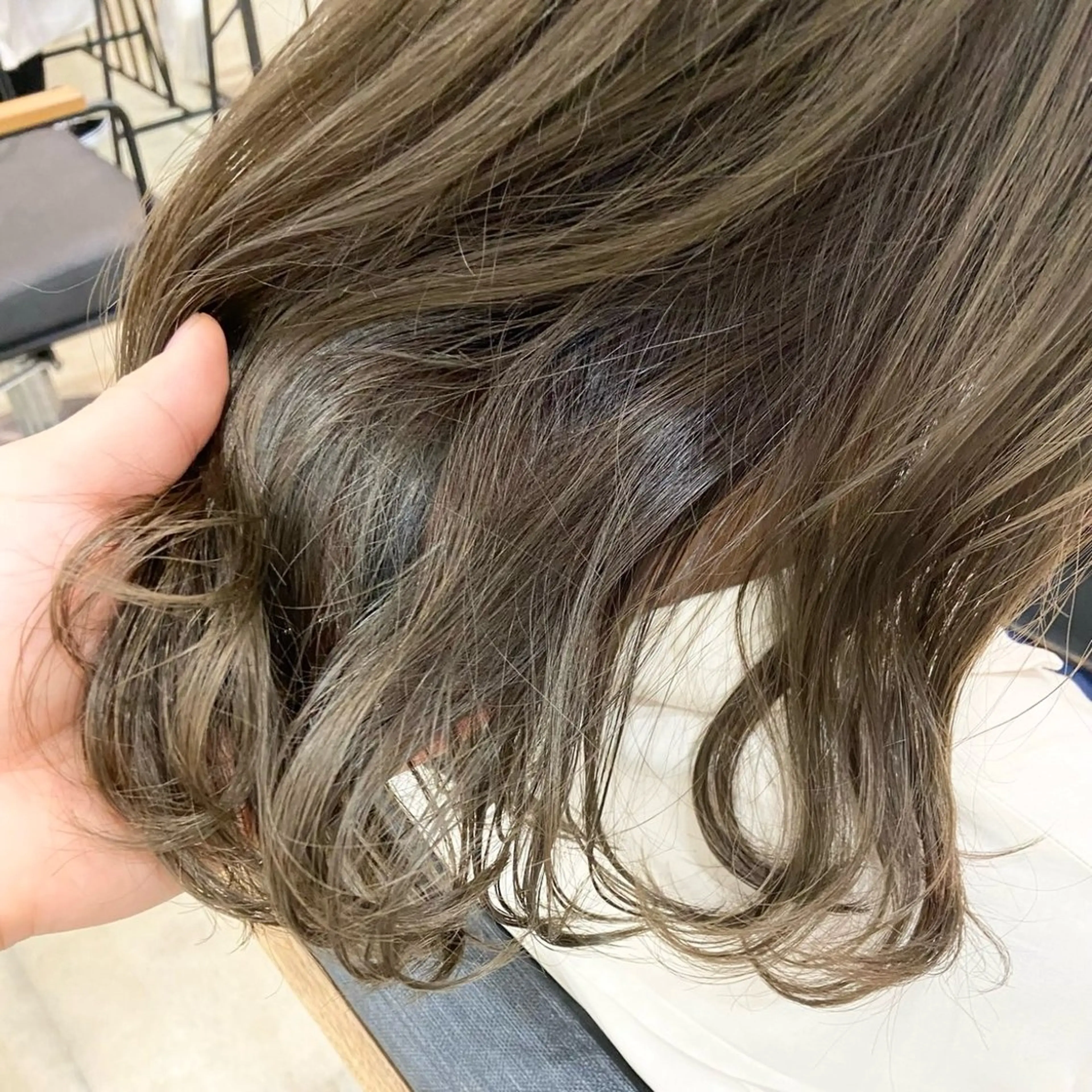 ロング カラー ブリーチ ブリーチなしカラー オリーブカラー ヘアカラー トリートメント 透明感カラー/ボブ /ショート/小由葵のヘアスタイル