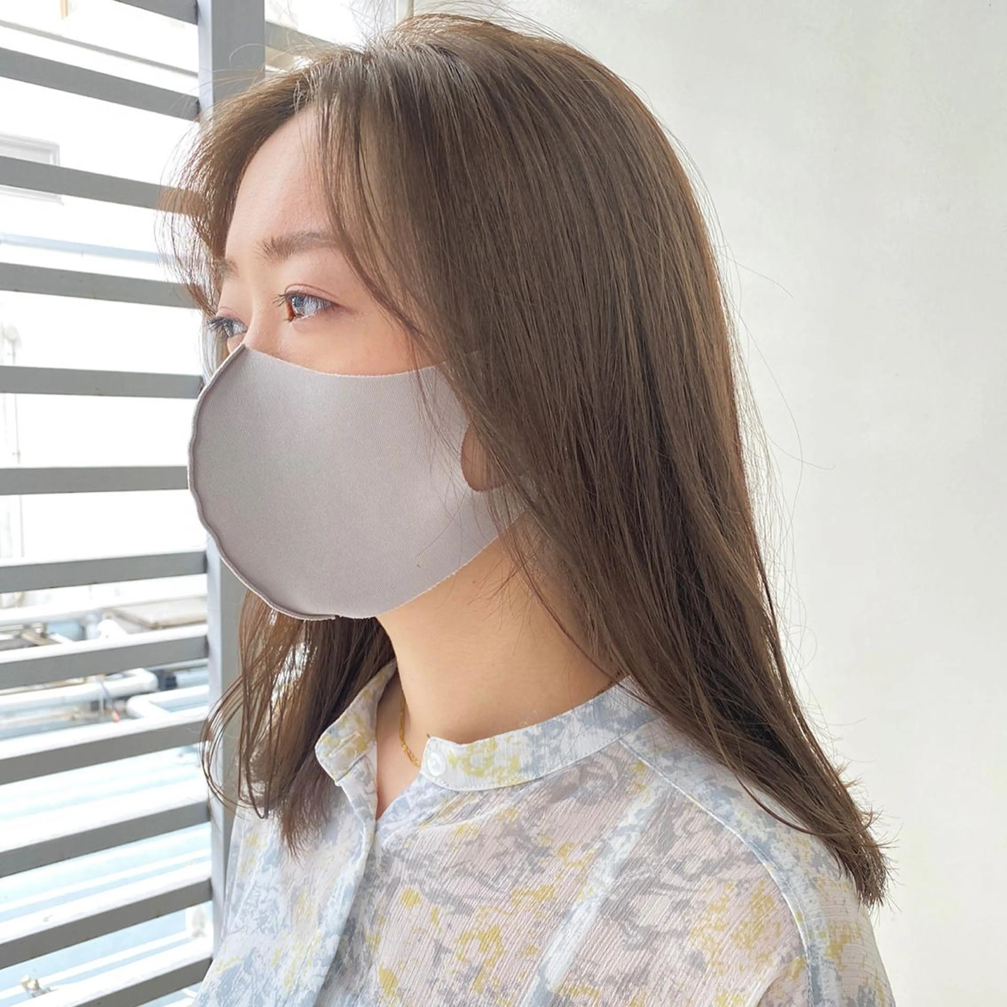 ミディアム カラー ANNA /艶髪/ハイトーンのヘアスタイル