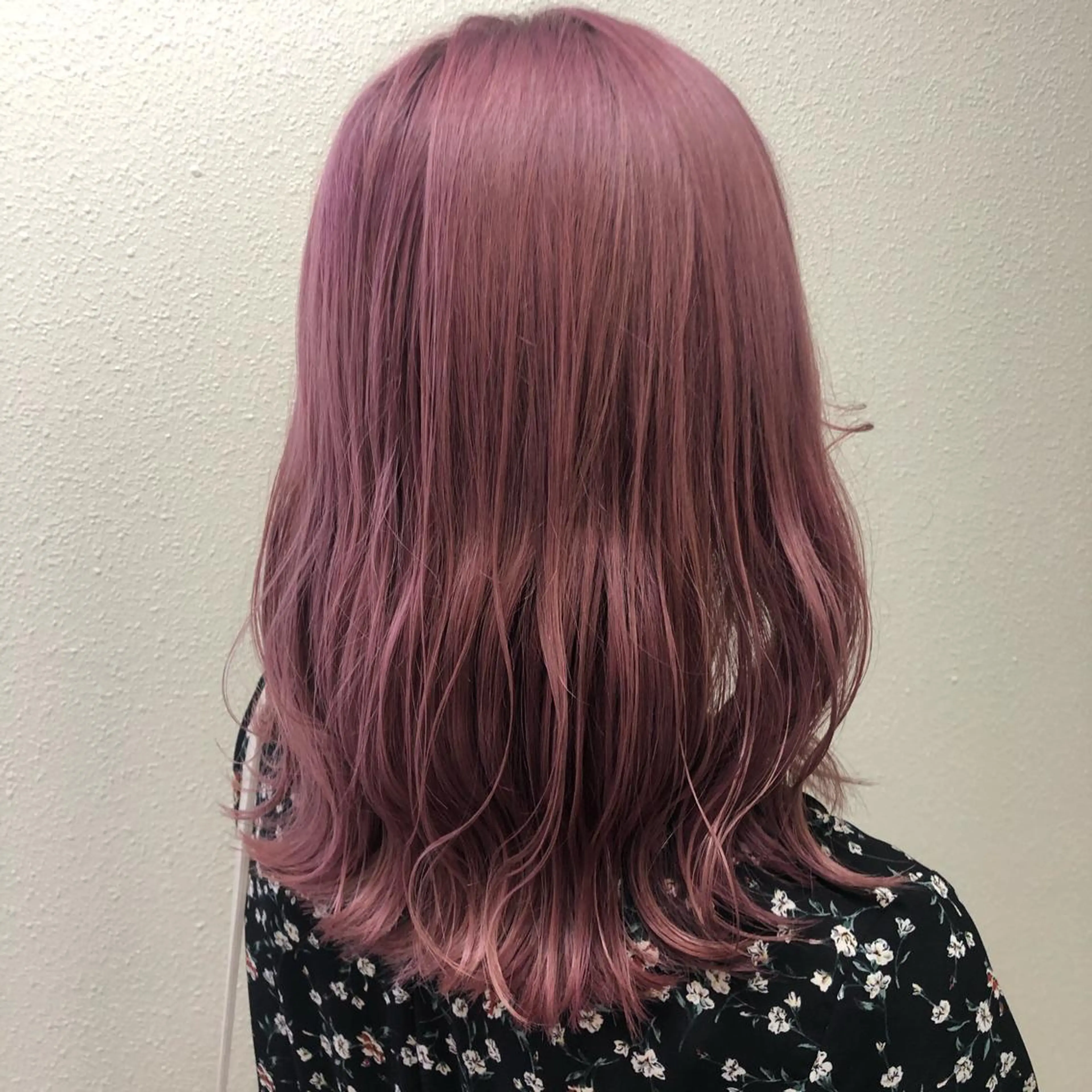 ミディアム カラー パーマ ヘアアレンジ メンズ キッズ ネイル マツエク・マツパ メンズブリーチ メンズハイライト メンズインナーカラー メンズ韓国風 アディクシーカラー ヘアカラー トリートメント ヘアセット メンズ特化 しゅうへいのヘアスタイル