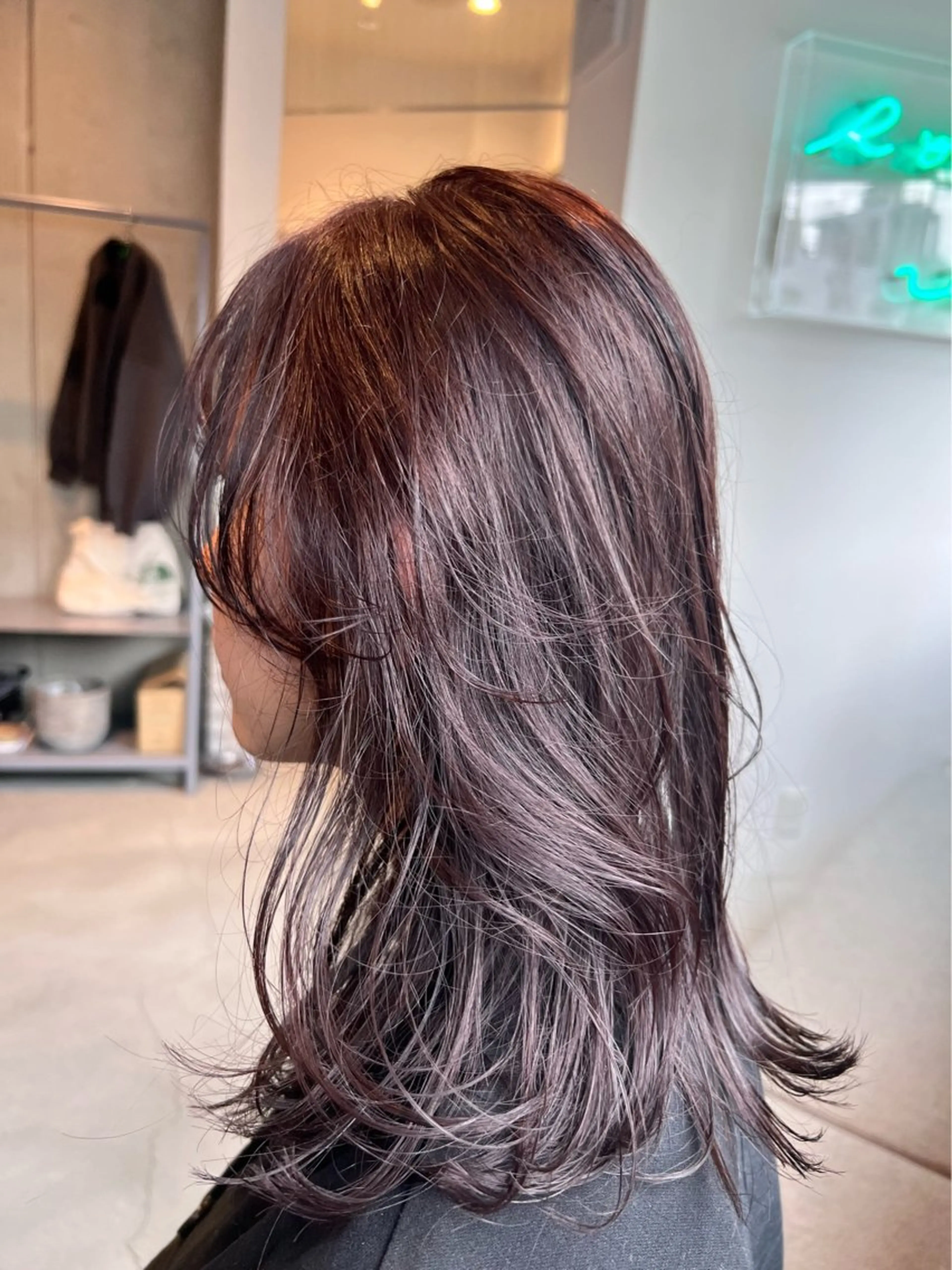 セミロング カラー カット ヘアカラー トリートメント 🌐👽フクイ キララ🌎💎のヘアスタイル