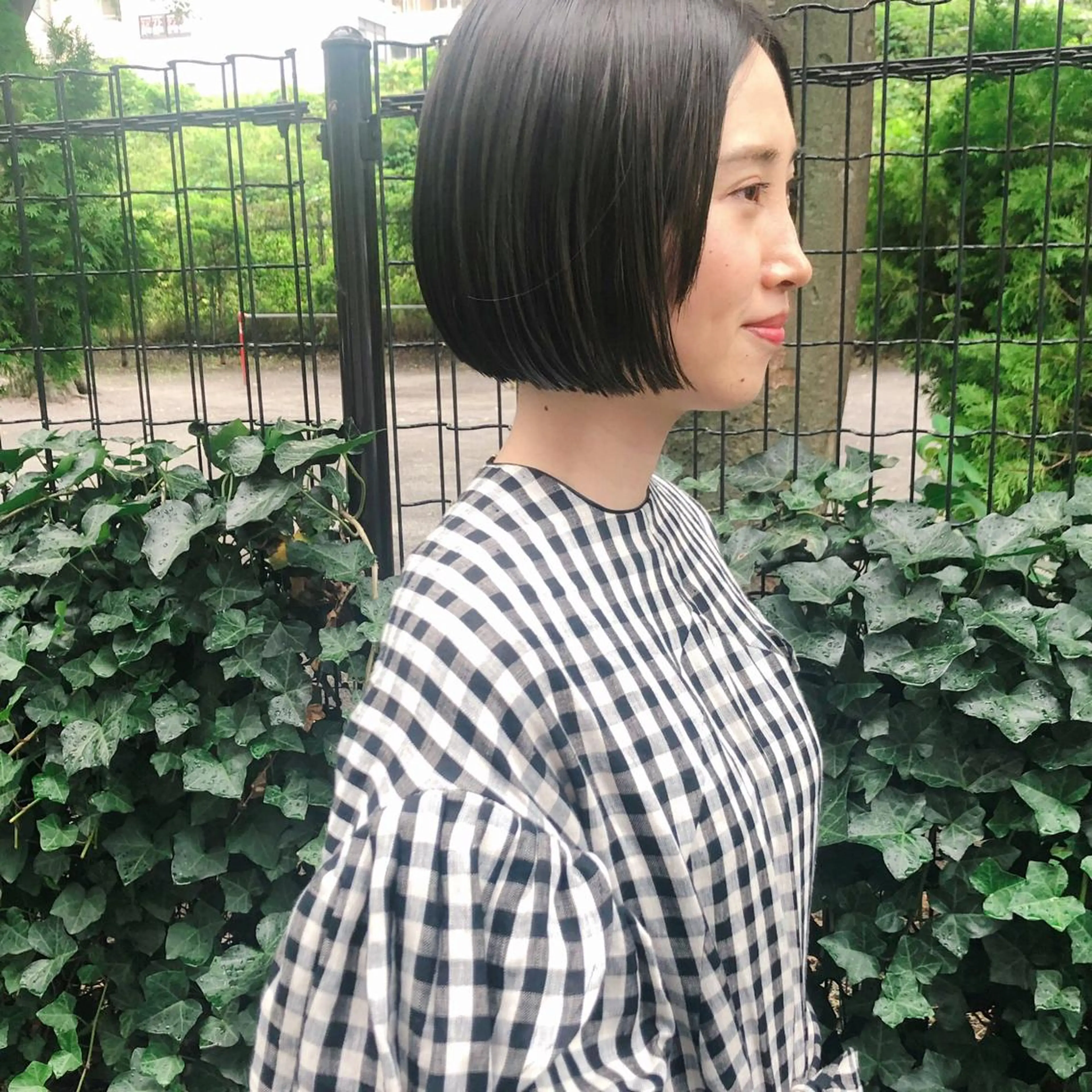 ミディアム カラー パーマ メンズ 切りっぱなしボブ ボブ 長井 美佳のヘアスタイル