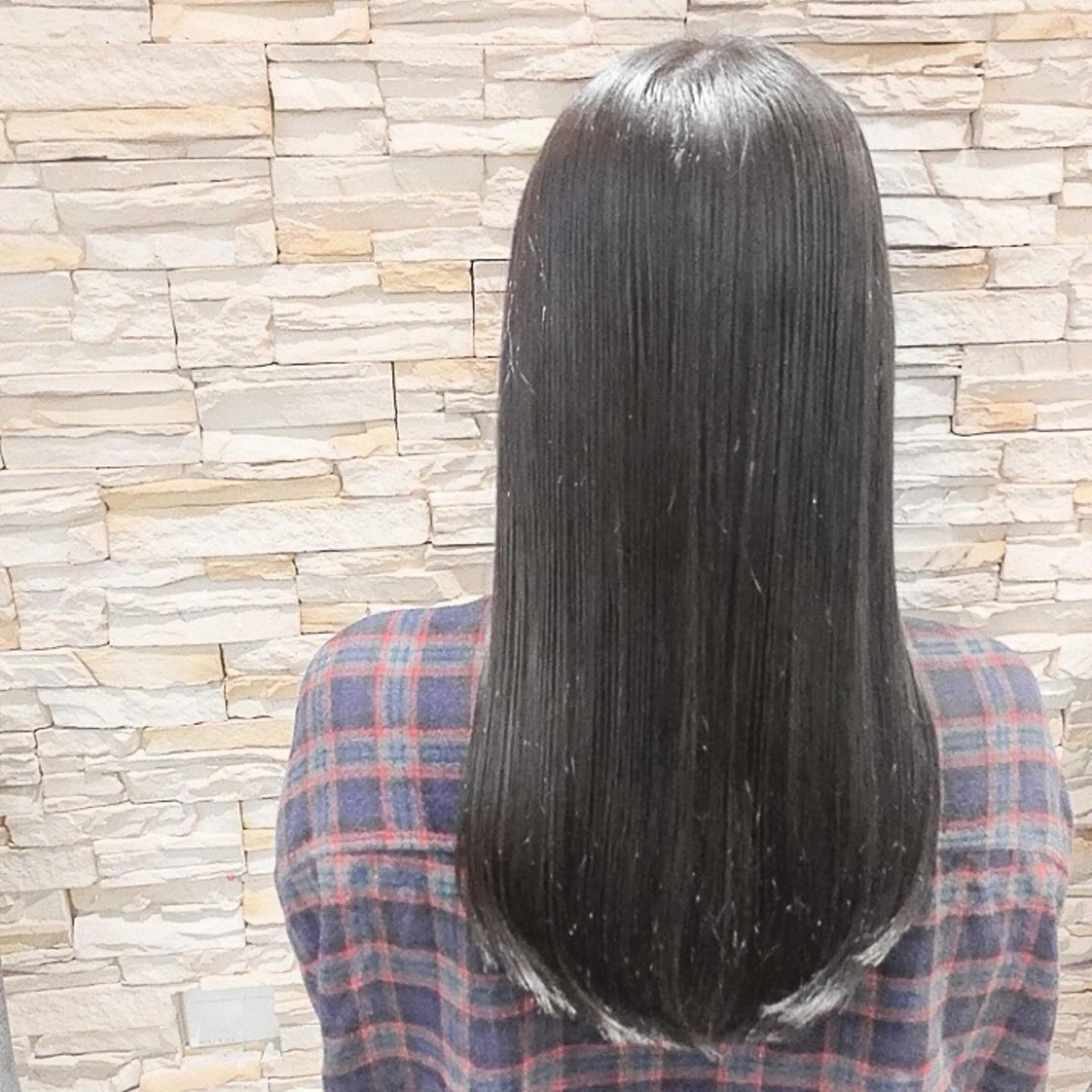 セミロング 🌿アロマヘアルーム 新宿3号店✂︎のヘアスタイル