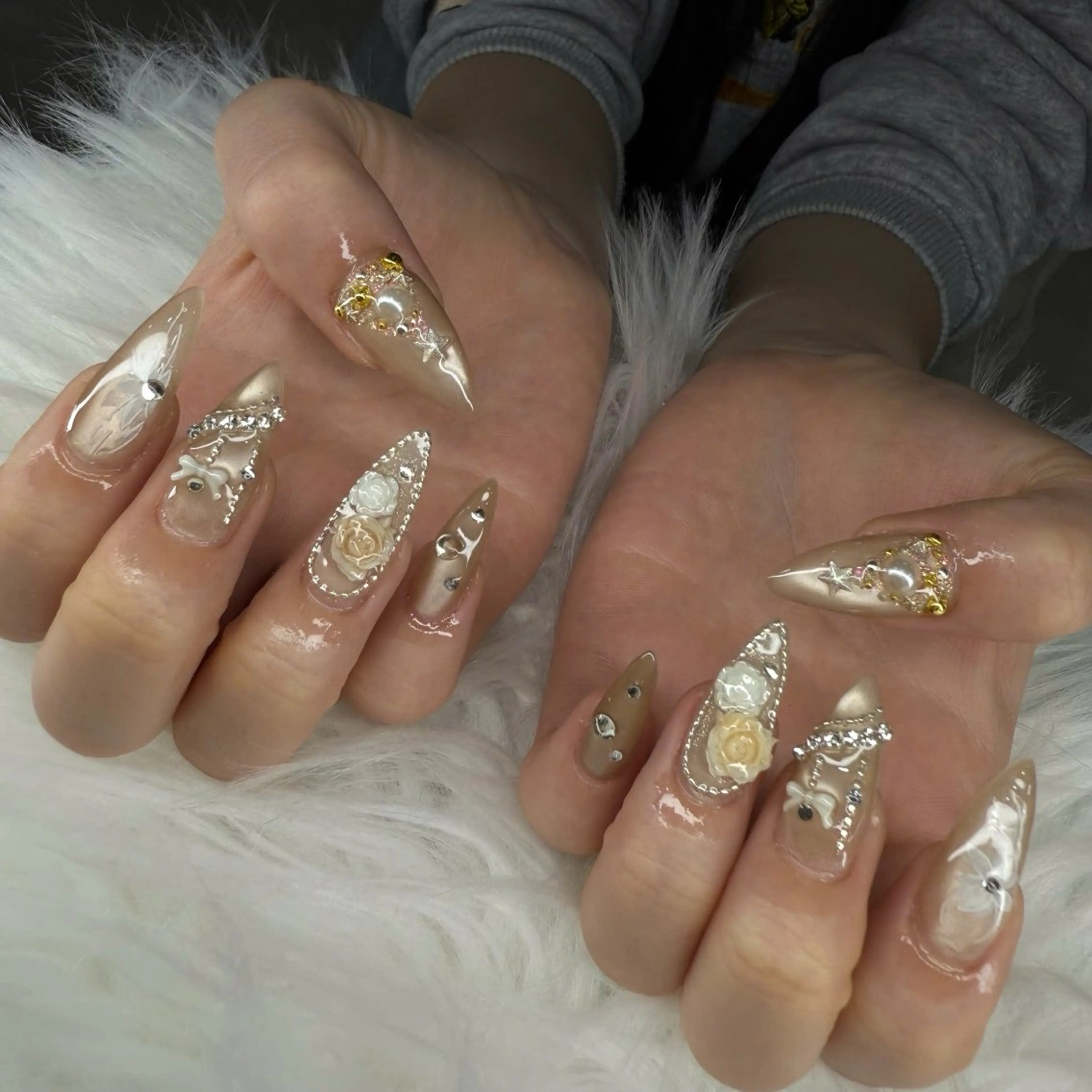 ネイル ボルドー チークネイル 成人式 フレンチネイル グラデーション ハンドネイル LynaOtsuka Nailのネイルデザイン