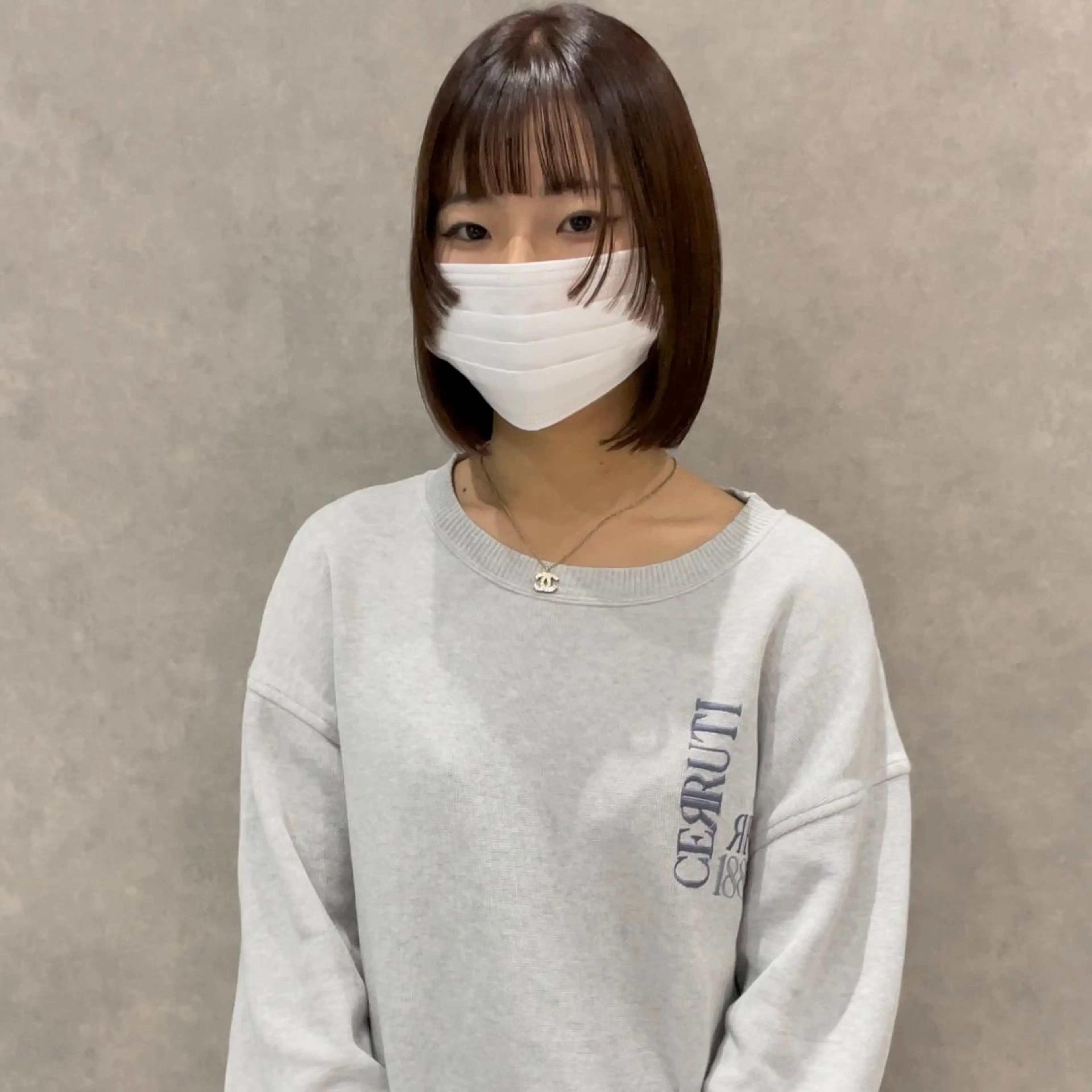 ミディアム カラー 似合わせカット トリートメント 縮毛矯正 はちすか るかのヘアスタイル
