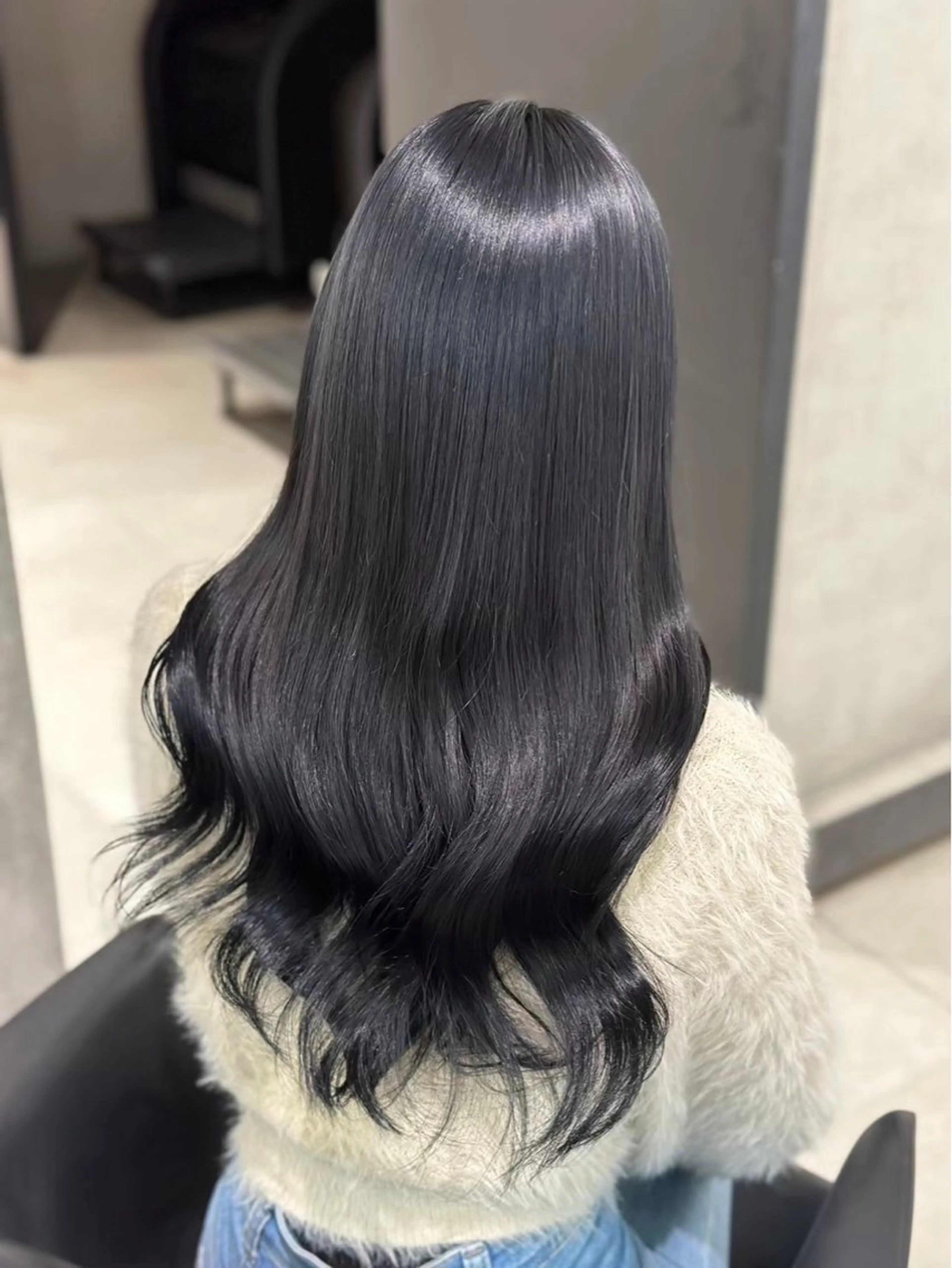 カラー 🖤offwhite KANA⛓のヘアスタイル