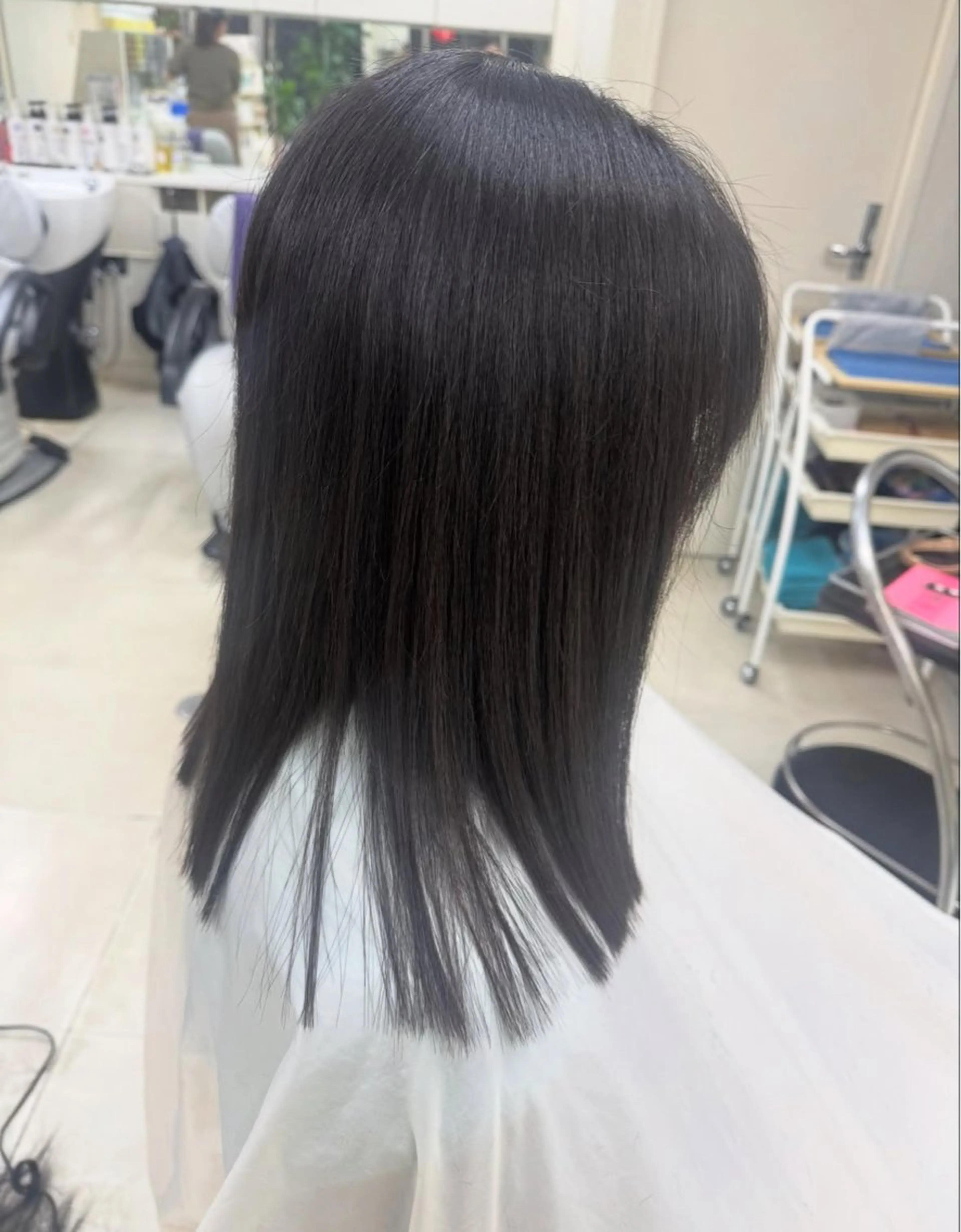 ミディアム タカハシ リナのヘアスタイル