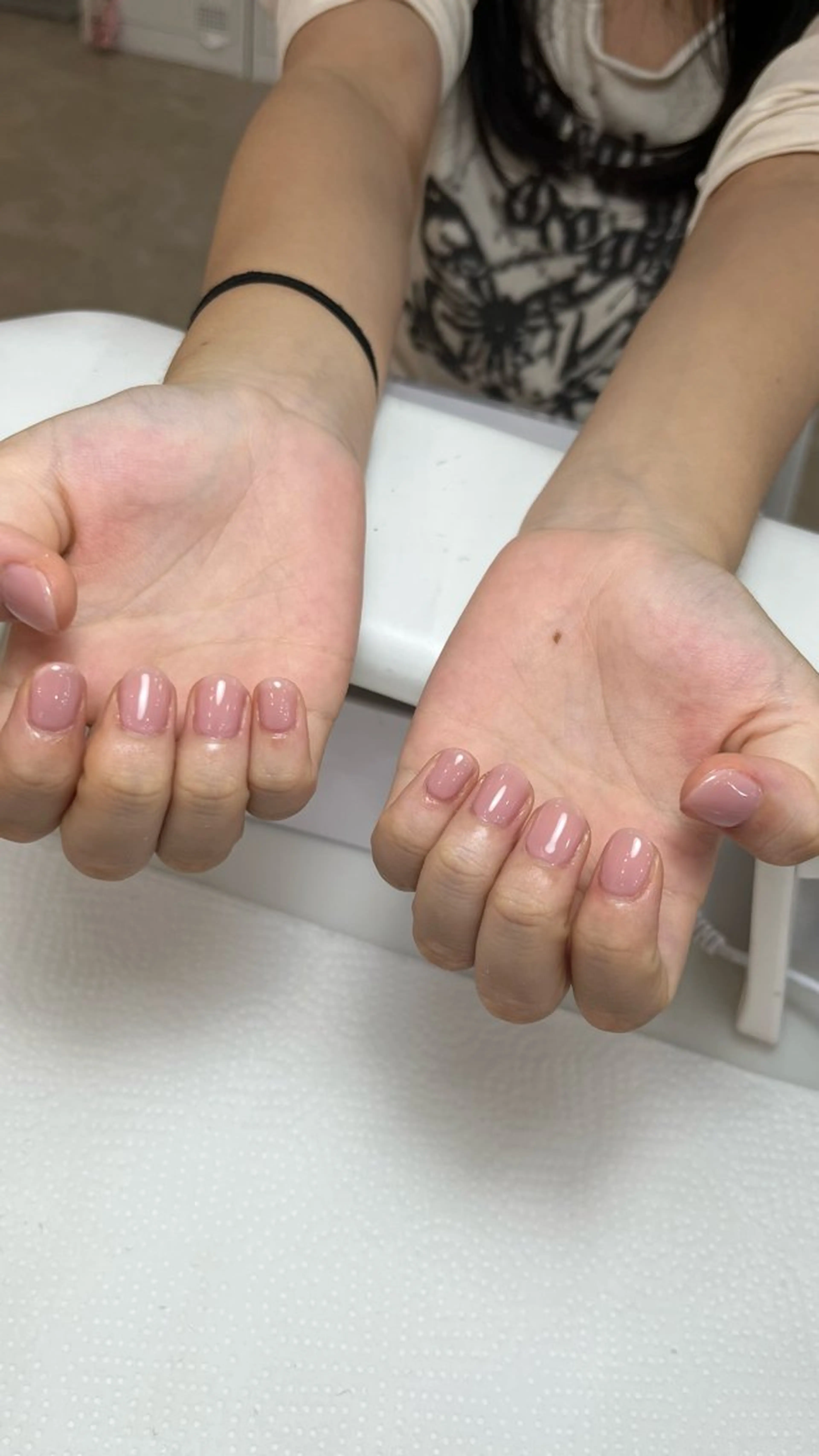 ネイル ワンカラーネイル 和泉 奈々子のネイルデザイン