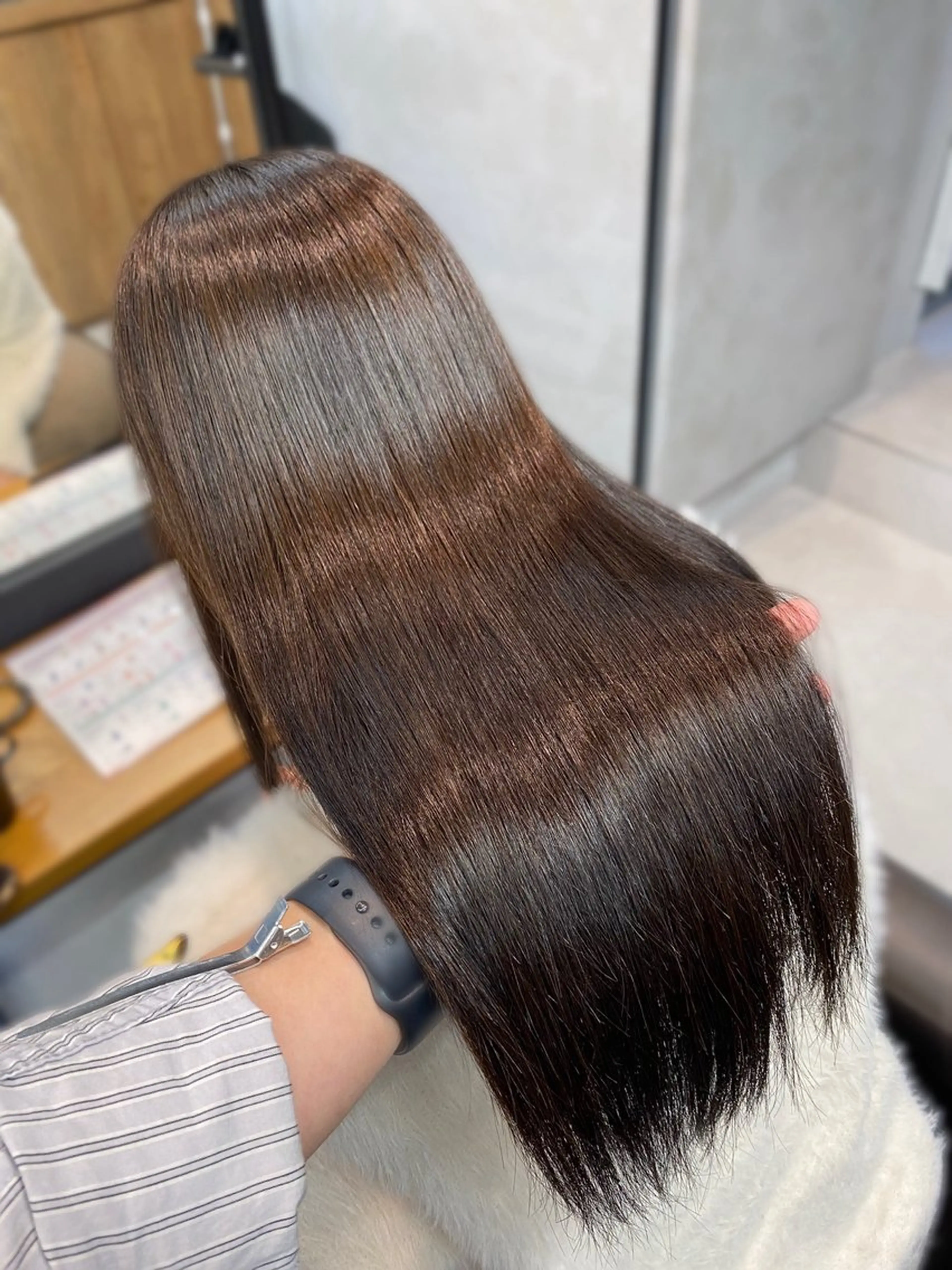 セミロング カラー 髪質改善 ヘアカラー トリートメント 銀座メンズパーマ🦚 ブリーチ🌿レイヤーのヘアスタイル