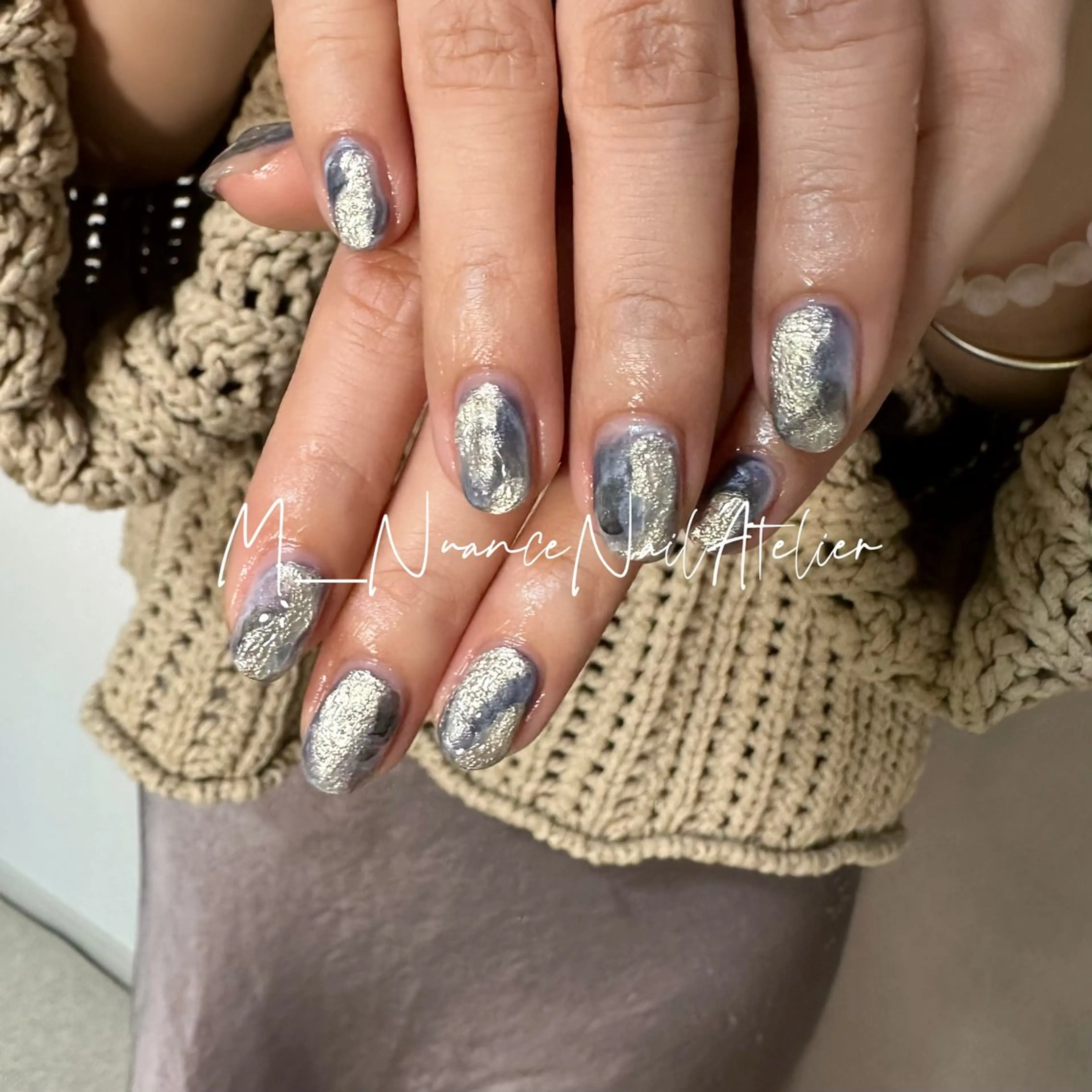 ネイル マグネットネイル ニュアンスネイル オフィスネイル シンプルネイル ハンドネイル GO TODAY横浜Solace店所属・M___nail atelierのネイルデザイン