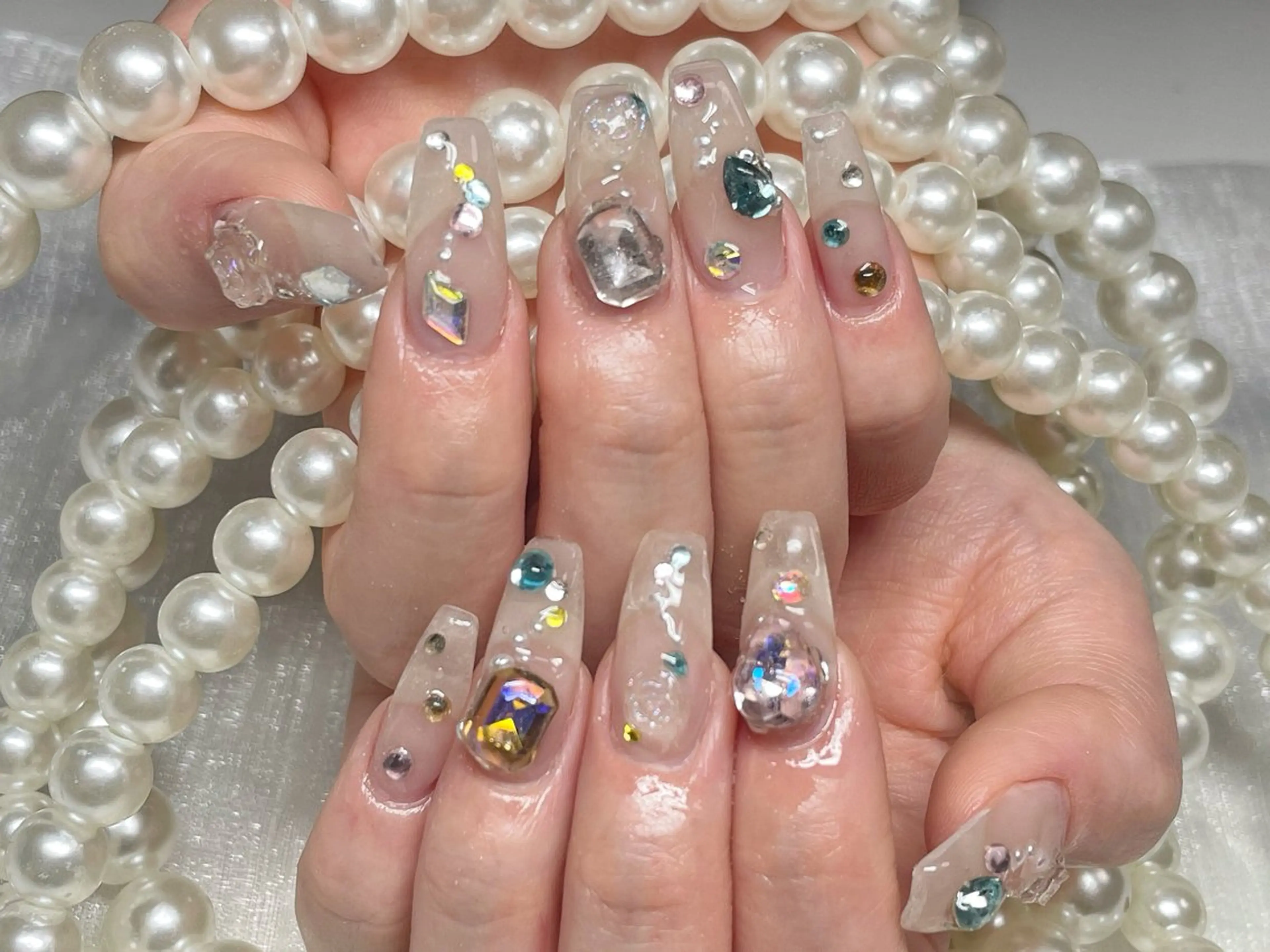 ネイル オーロラネイル 長さ出し フレンチネイル ガーリー キラキラネイル Lin _1121のネイルデザイン