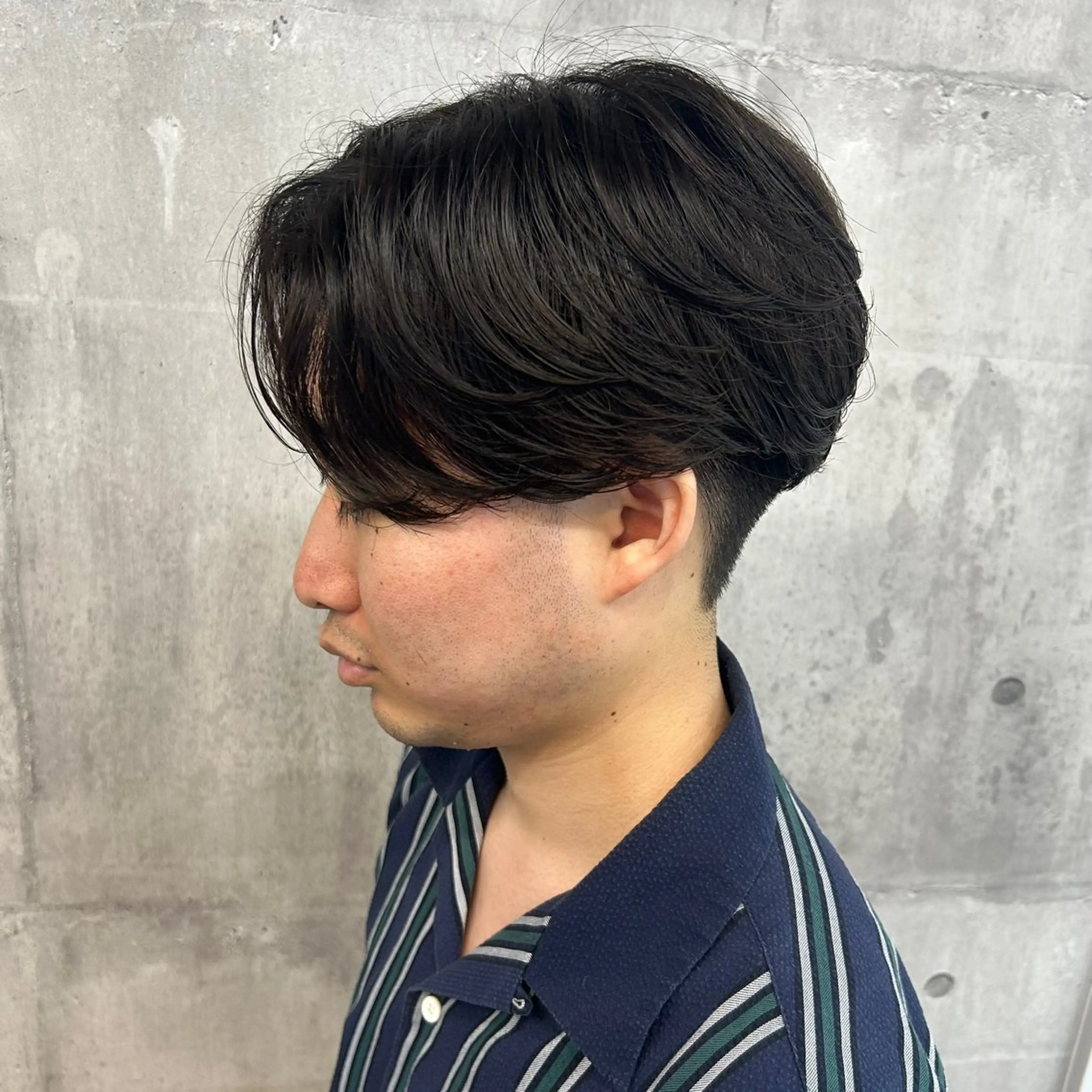 ショート パーマ メンズ センターパート カルマパーマ マッシュ メンズパーマ 刈り上げ カット パーマ Y.S.H所属・ryuto/ブリーチ /メンズ韓国ヘアのヘアスタイル