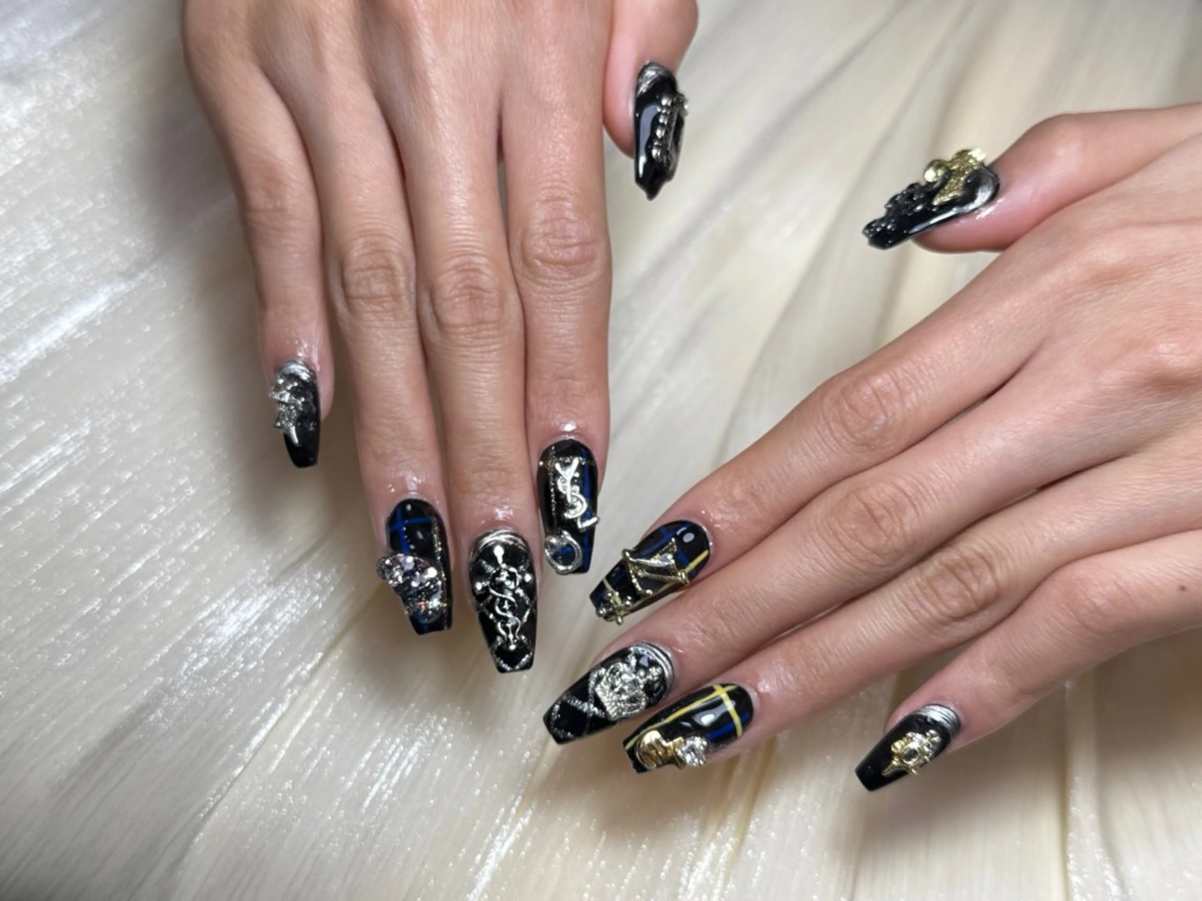 ネイル ハンドネイル ハンドケア DEMAIN- ERIのネイルデザイン