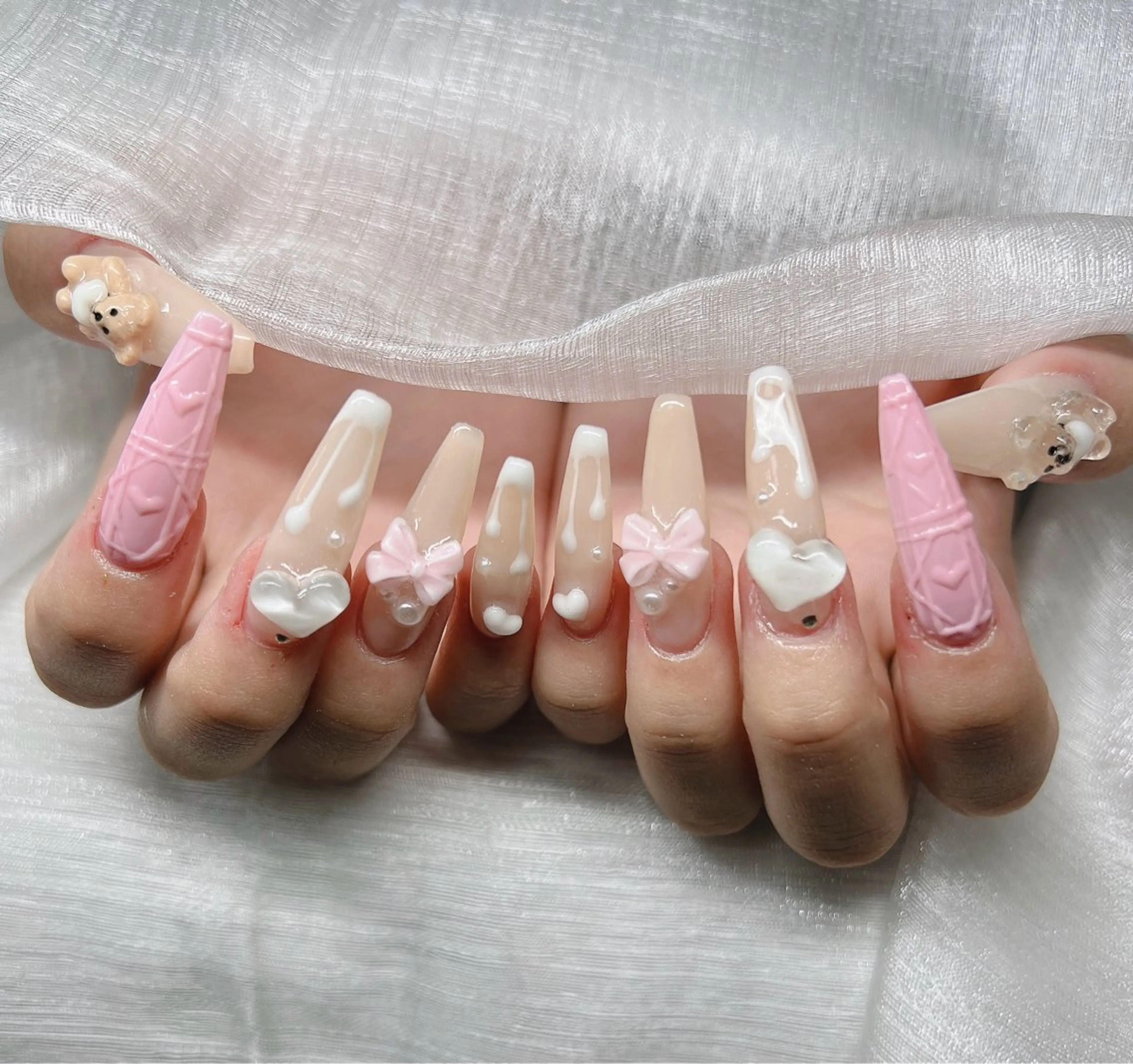 ネイル 長さ出し グラデーション 卒業式 キラキラネイル マグネットネイル ハンドネイル Lee Nailsのネイルデザイン