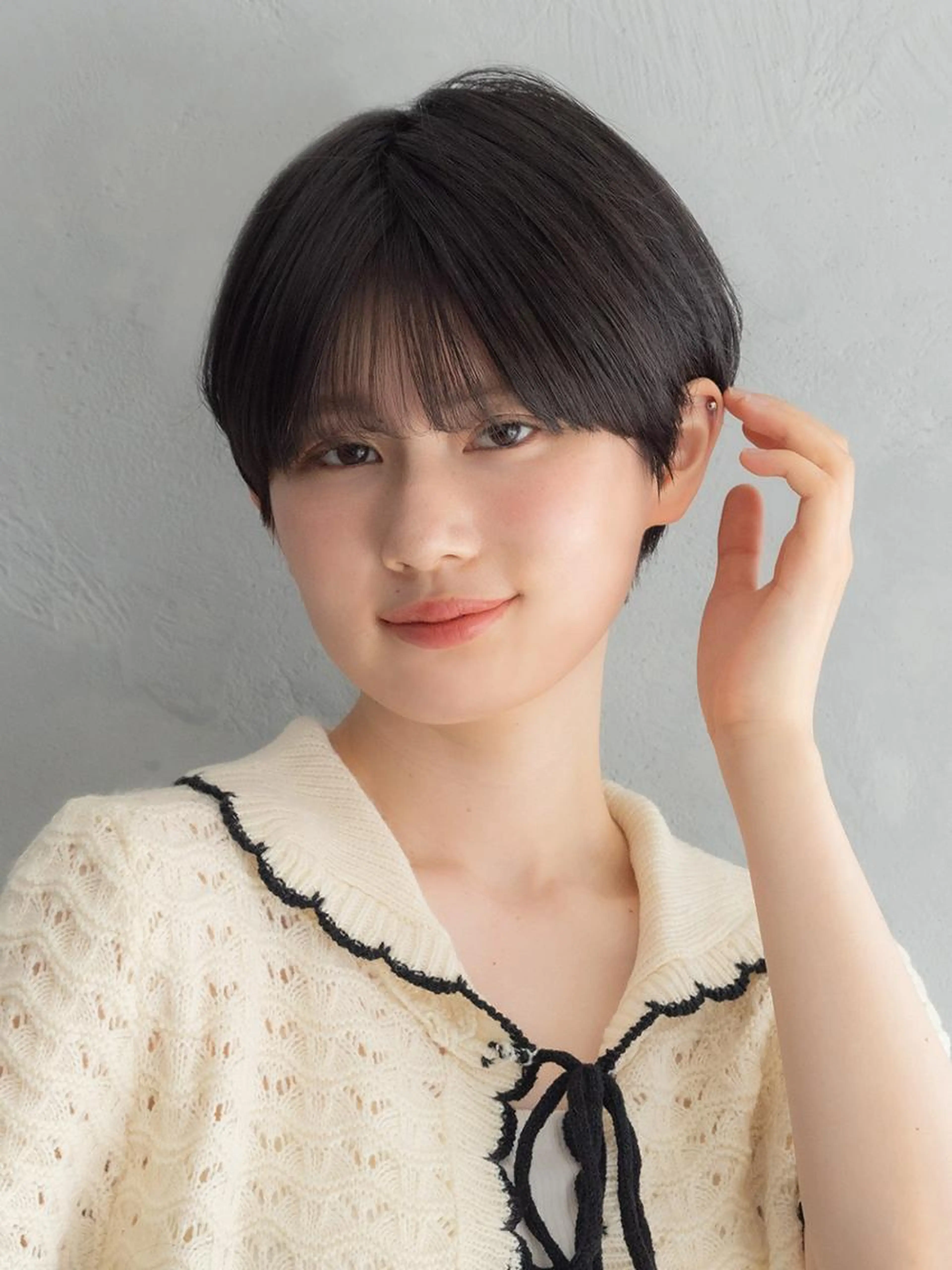 「根元カラー」または「全体黒染め」の写真