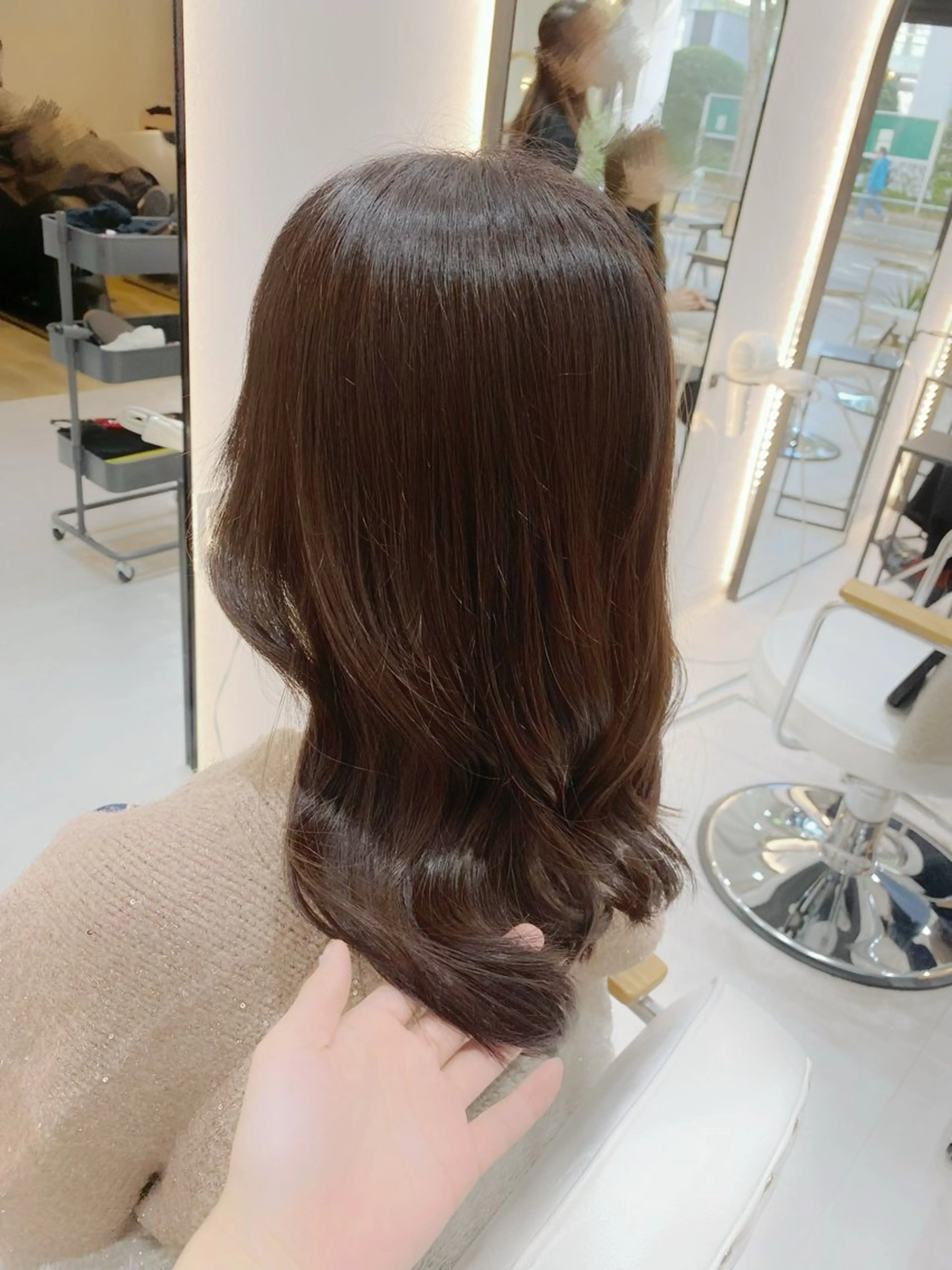 ミディアム トリートメント カット トリートメント ヘッドスパ 艶髪・透明感カラー・ 韓国ヘア・Yuriのヘアスタイル