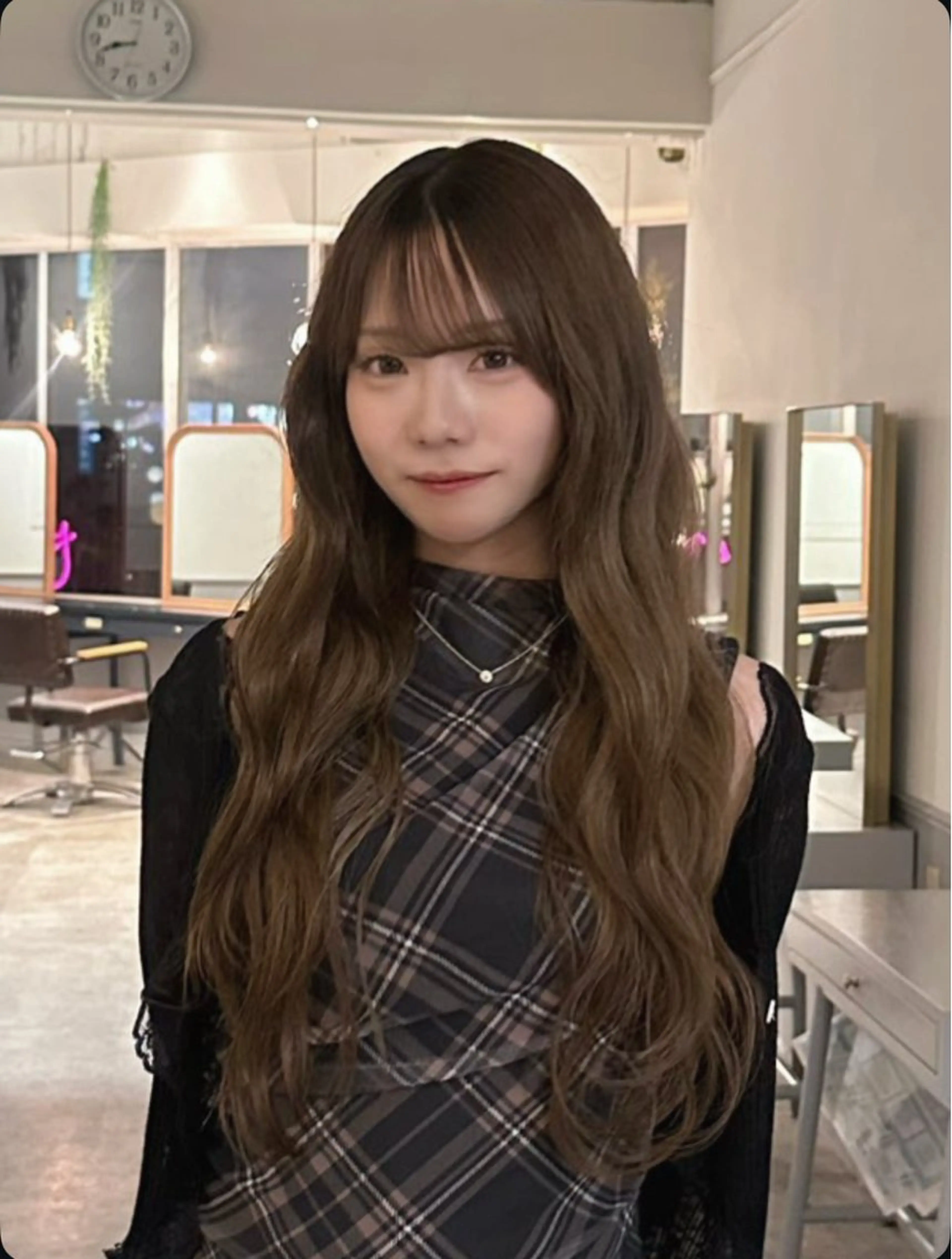 ロング カラー siki akariのヘアスタイル