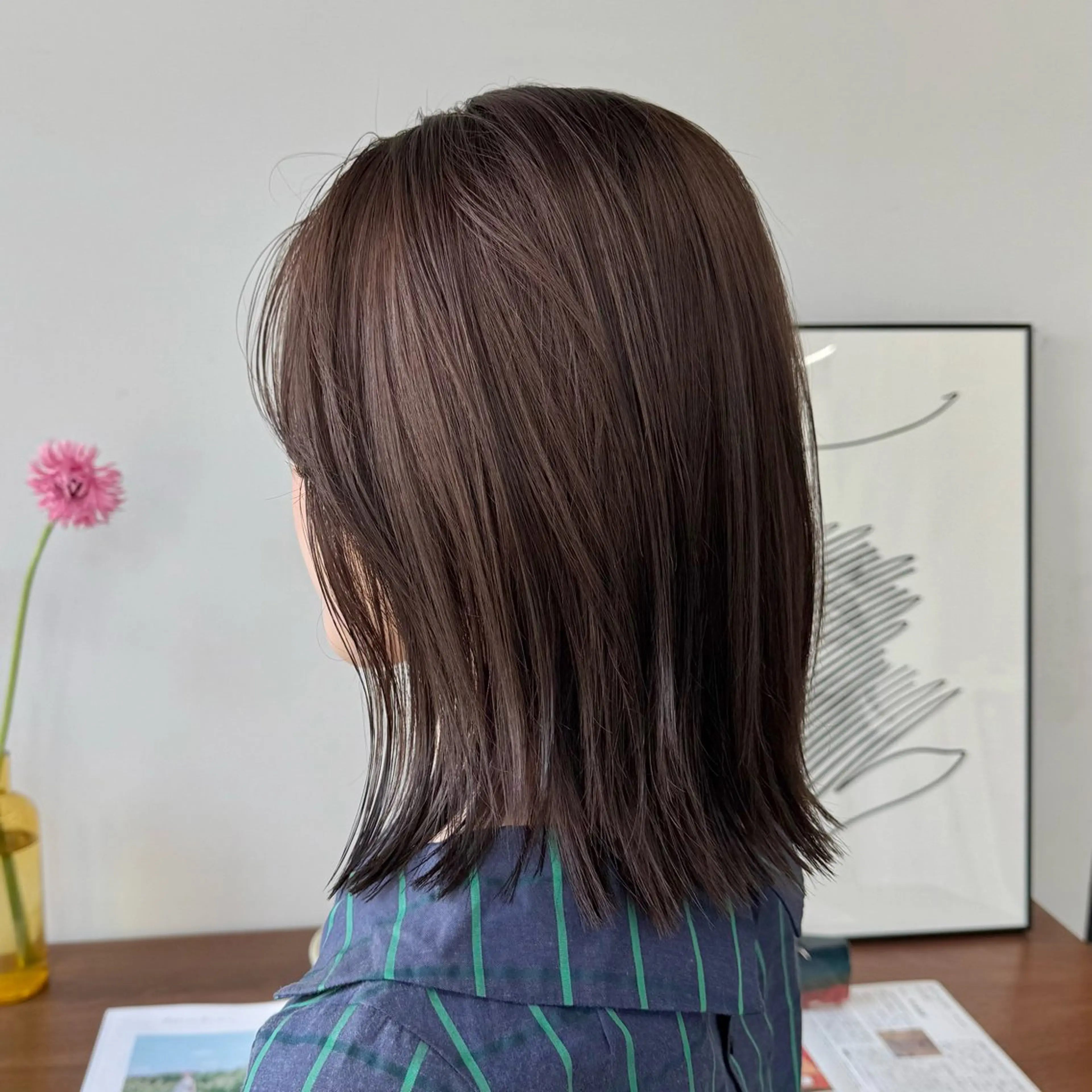 ミディアム チョコレートブラウン カット ヘアカラー 仲村安葉/暖色カラー 透明感カラー🧊のヘアスタイル