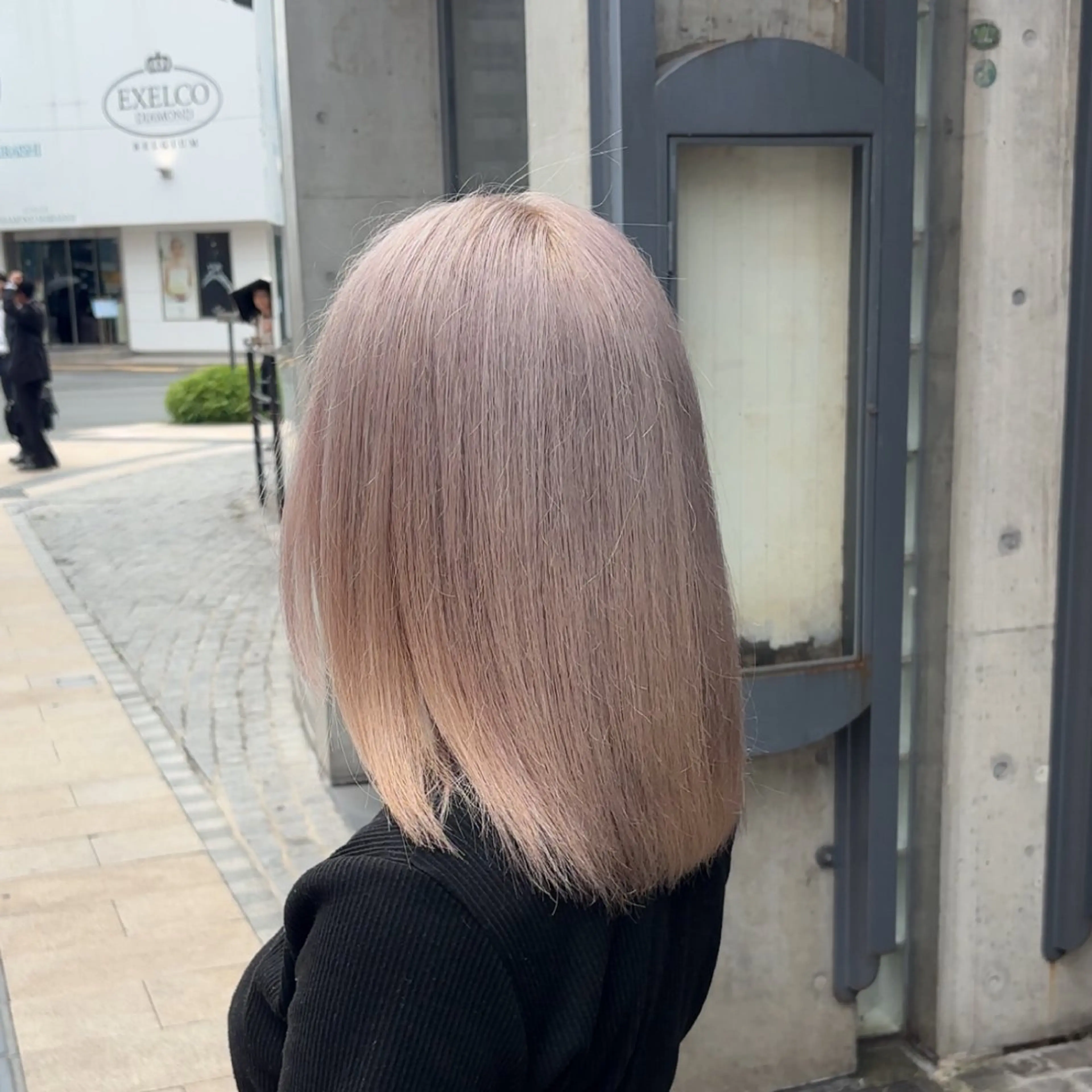 セミロング カラー カット ヘアカラー トリートメント ✨ケアブリーチカラー ✨️透明感カラーのヘアスタイル