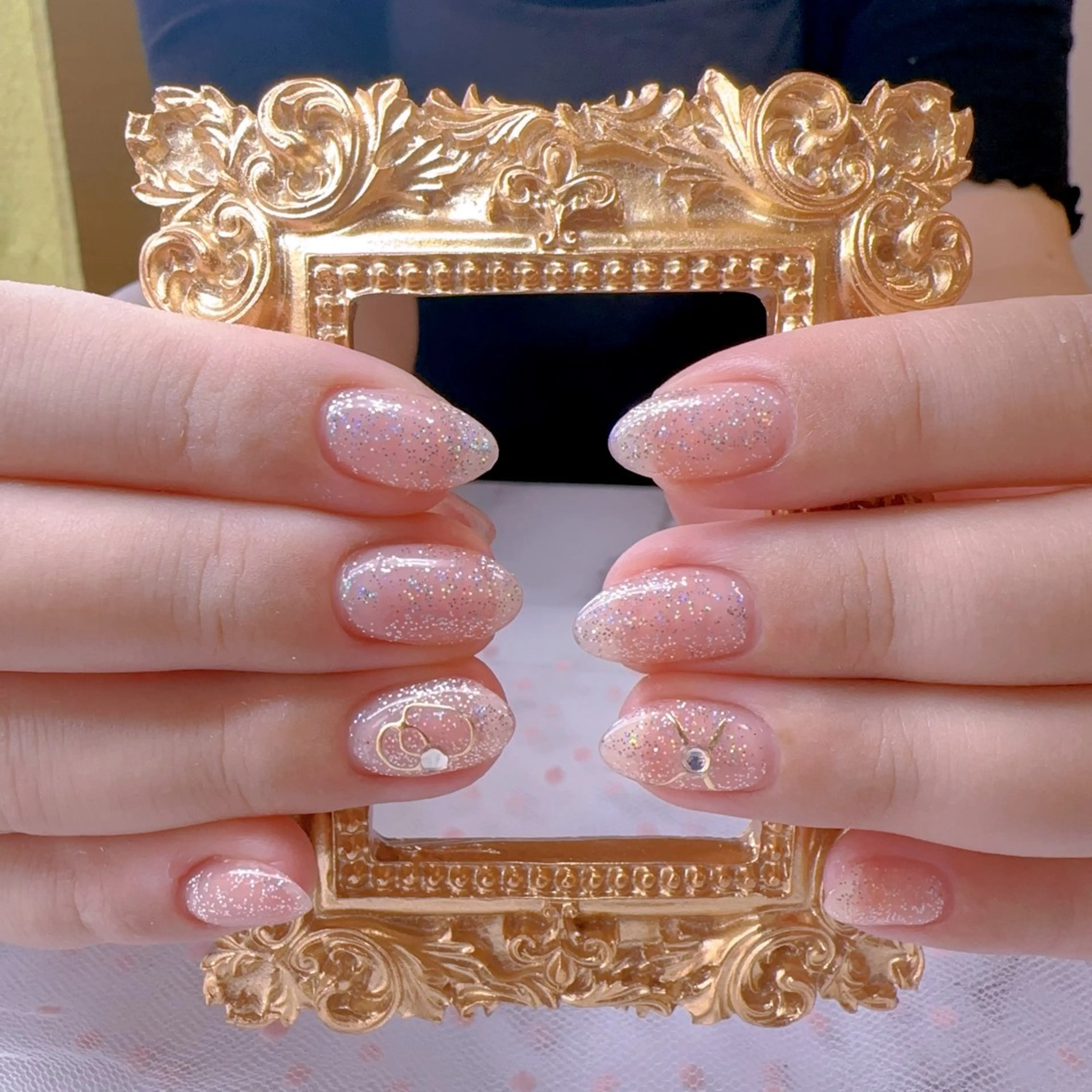 ネイル オーロラネイル フットネイル 韓国ネイル ラメ(グリッター) ラメグラデーション ハンドネイル Belle nail salon 新小岩のネイルデザイン