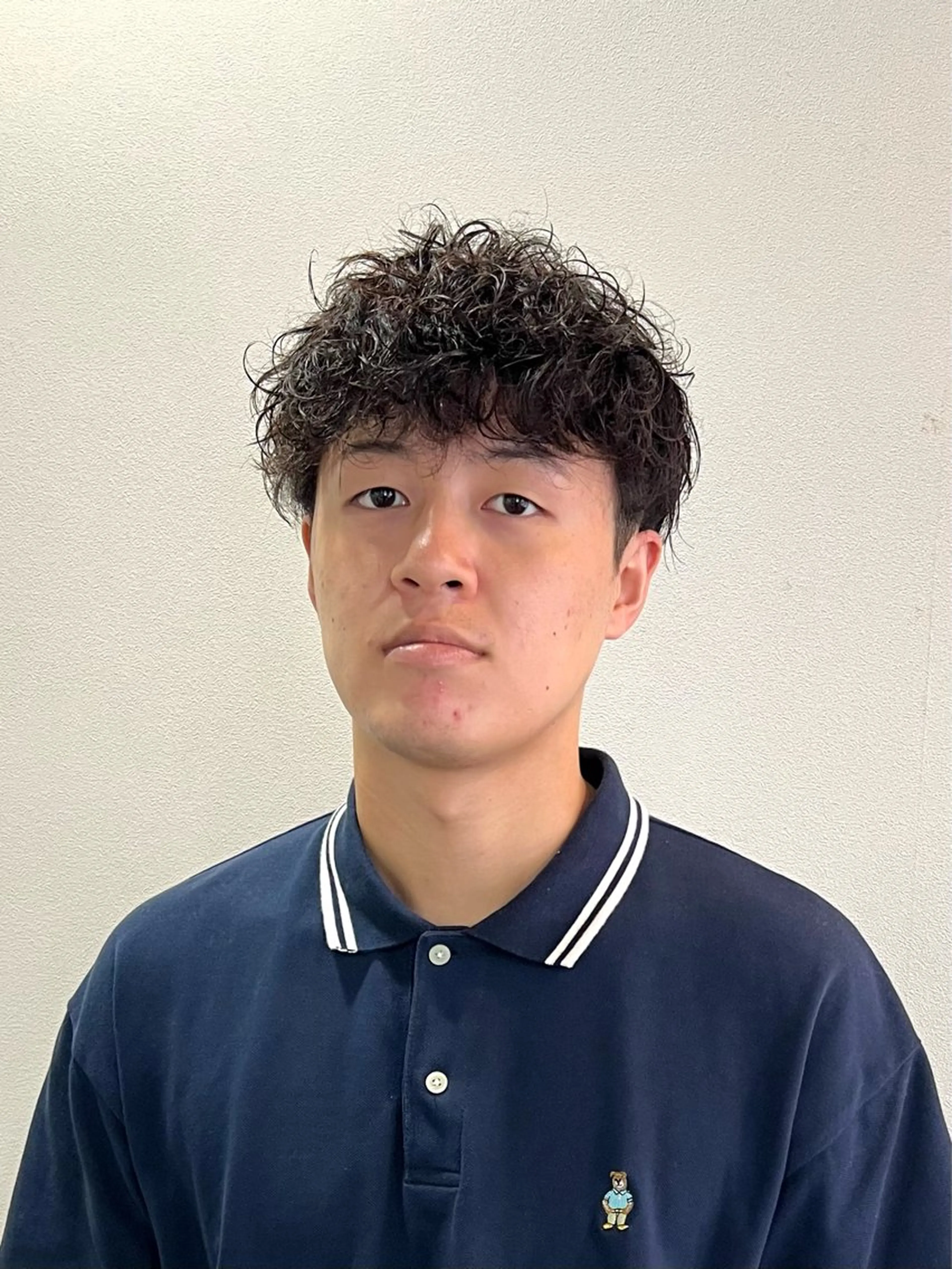 パーマ メンズ センターパート メンズハイトーン マッシュ メンズパーマ 波巻きパーマ ツイストスパイラル/ メンズパーマ/ハルキのヘアスタイル