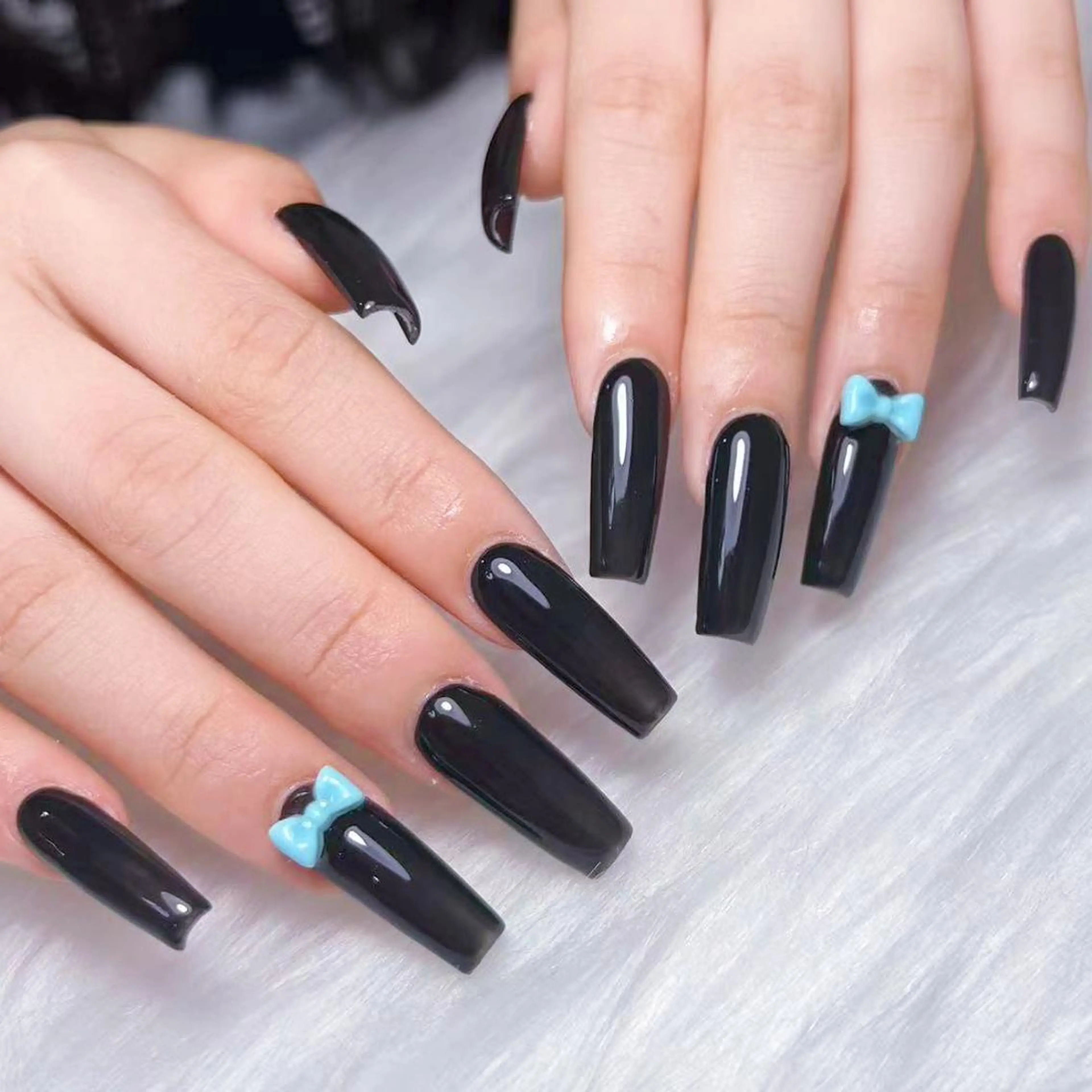 ネイル アートネイル オーロラネイル ガーリー キラキラネイル 韓国ネイル Nail Monsterのネイルデザイン