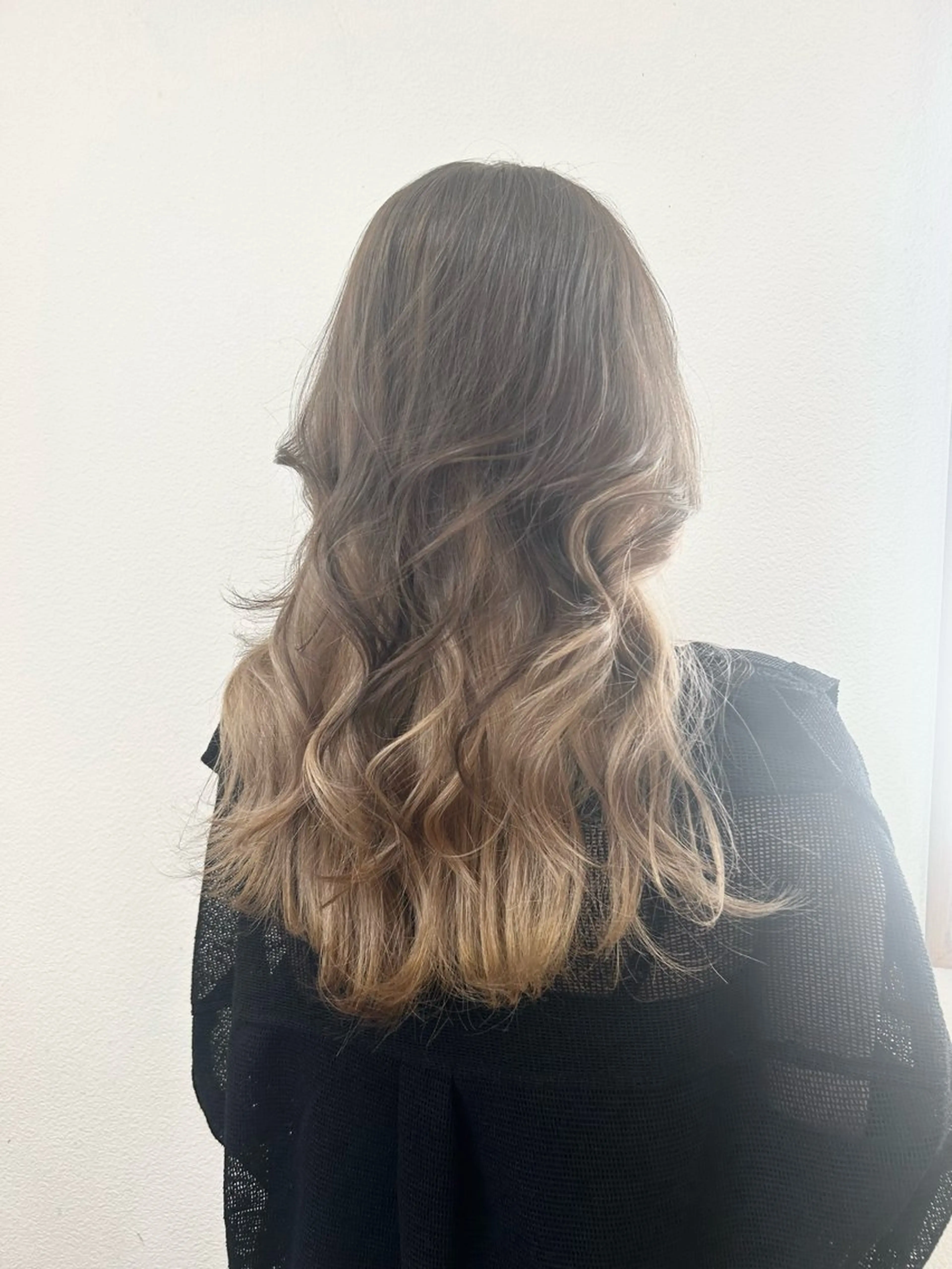 ロング カラー ブラウンカラー カット ヘアカラー トリートメント Maya🦋 ハイトーン特化のヘアスタイル