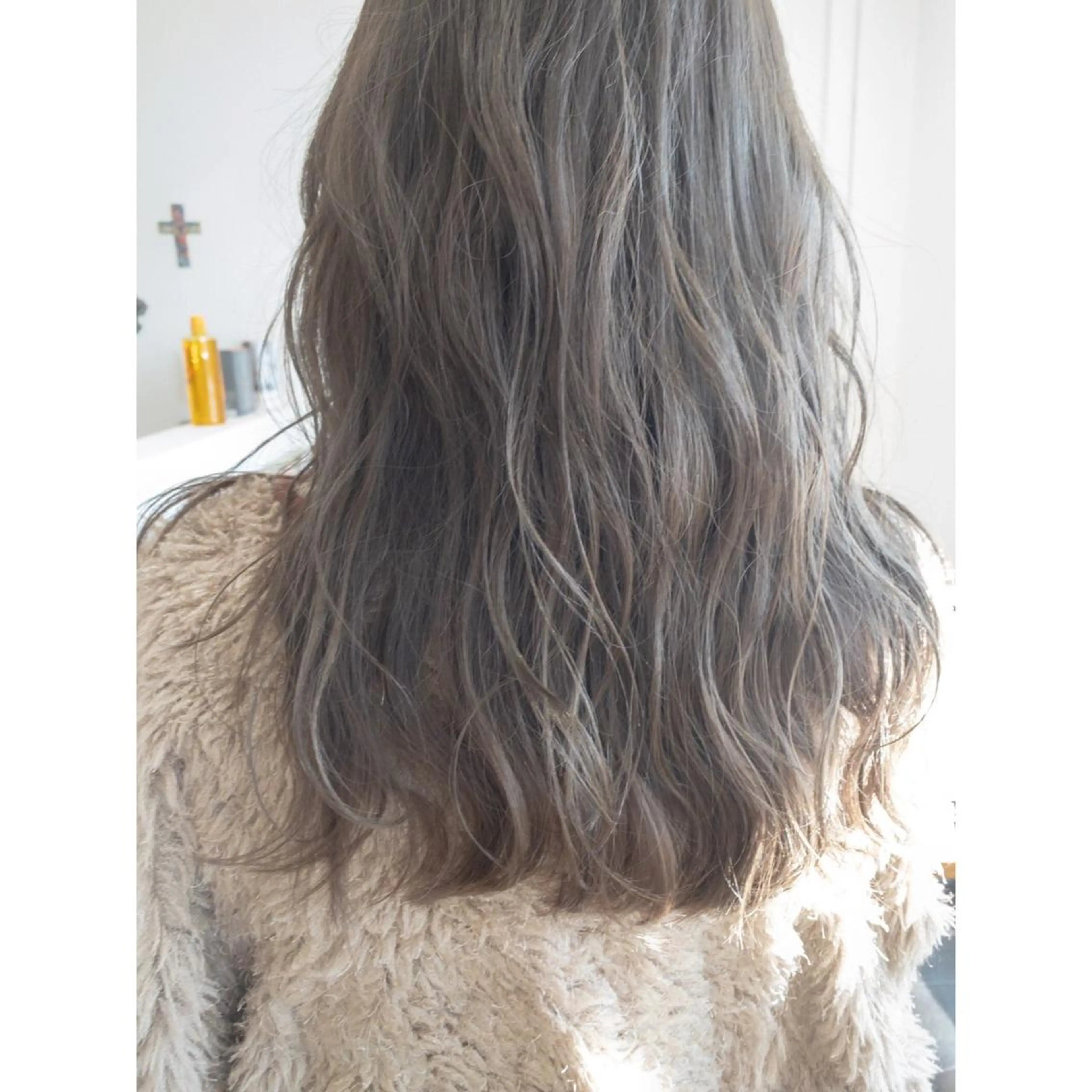 セミロング カラー ベージュカラー カット ヘアカラー 髪質改善 美髪縮毛矯正・坂田のヘアスタイル