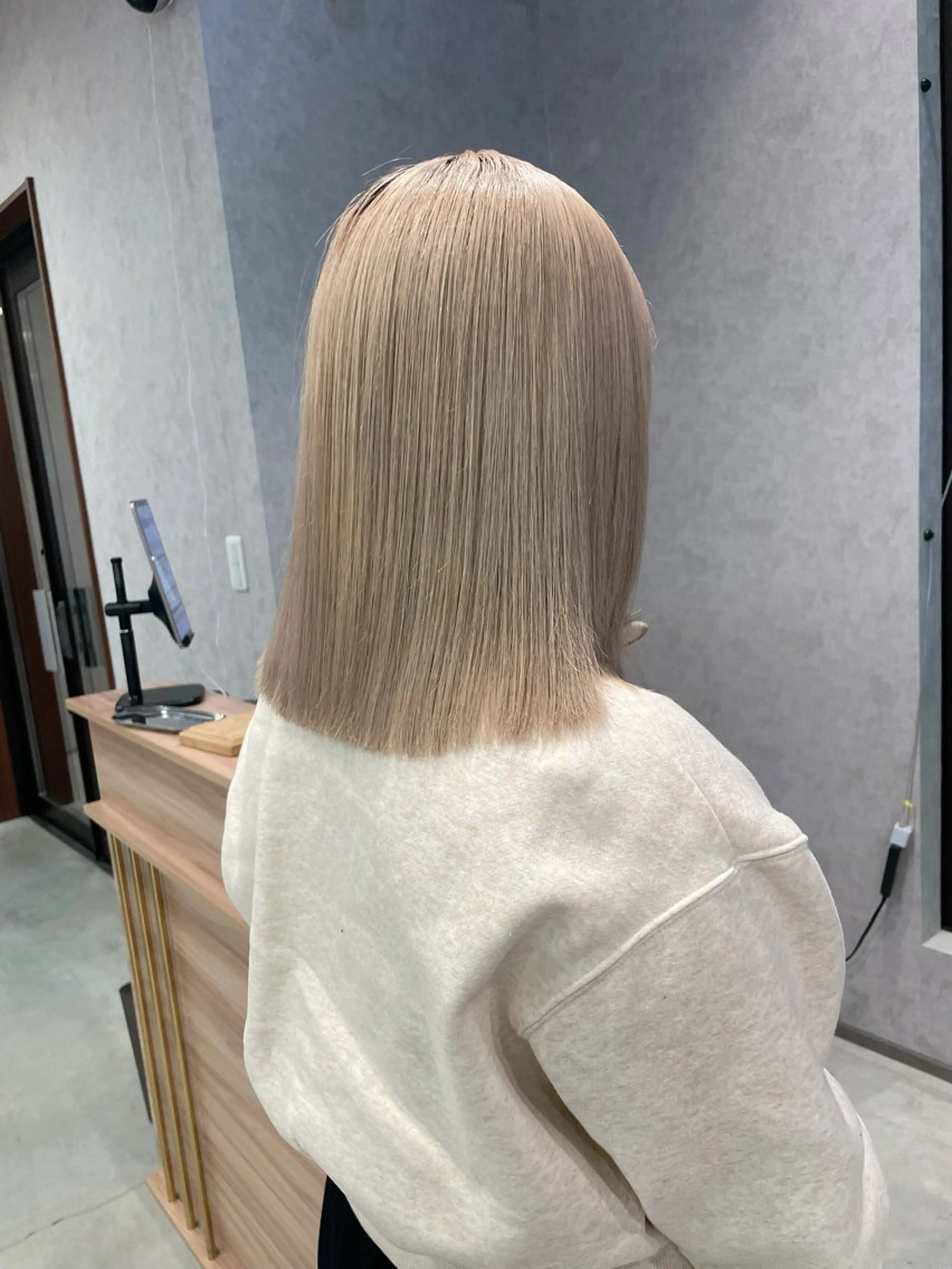ミディアム カラー ベージュカラー ホワイトベージュ ヘアカラー 透明感カラー/ボブ misaki °＊のヘアスタイル