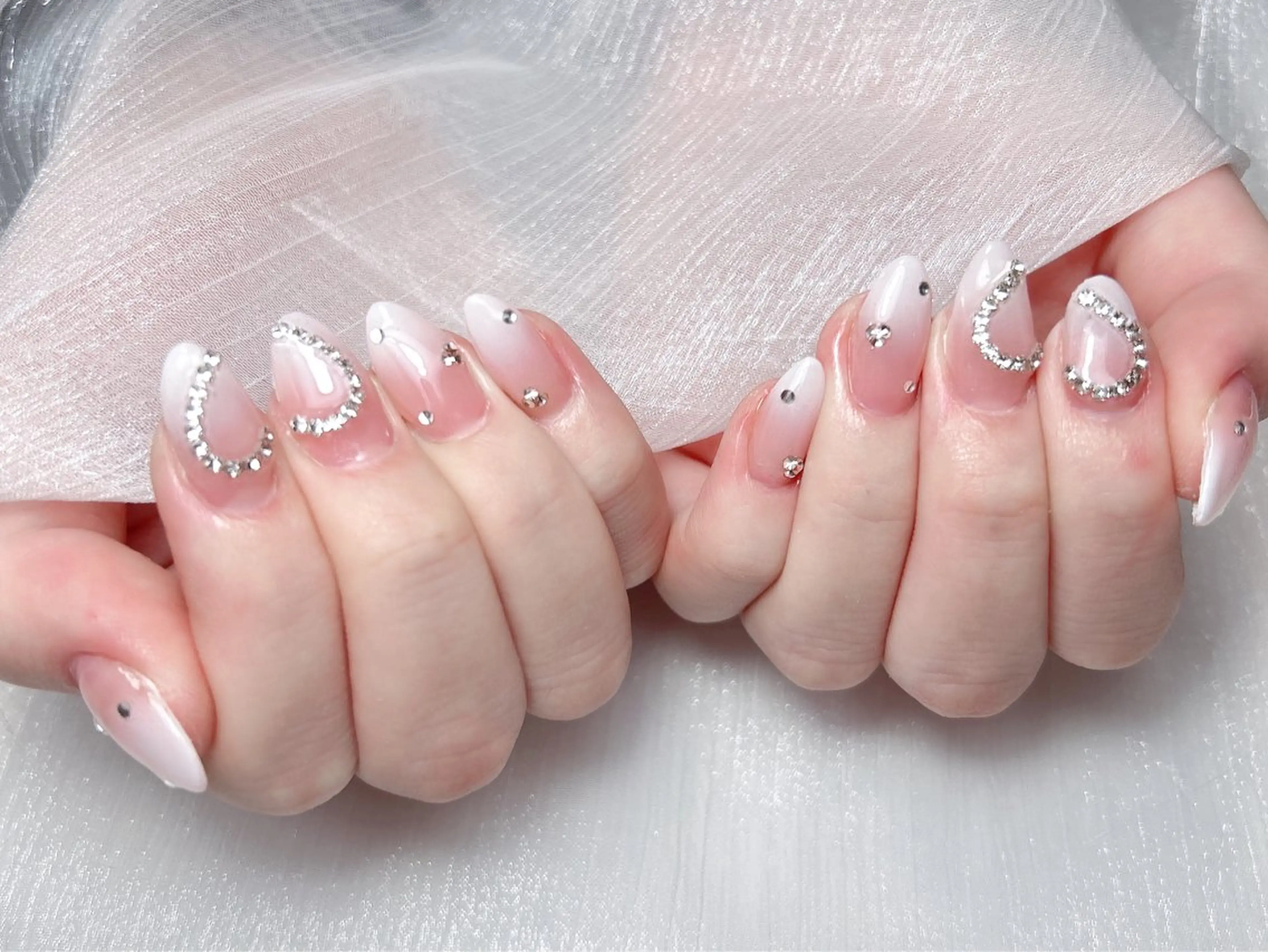 ネイル ハンドネイル オーラ ネイルサロンのネイルデザイン