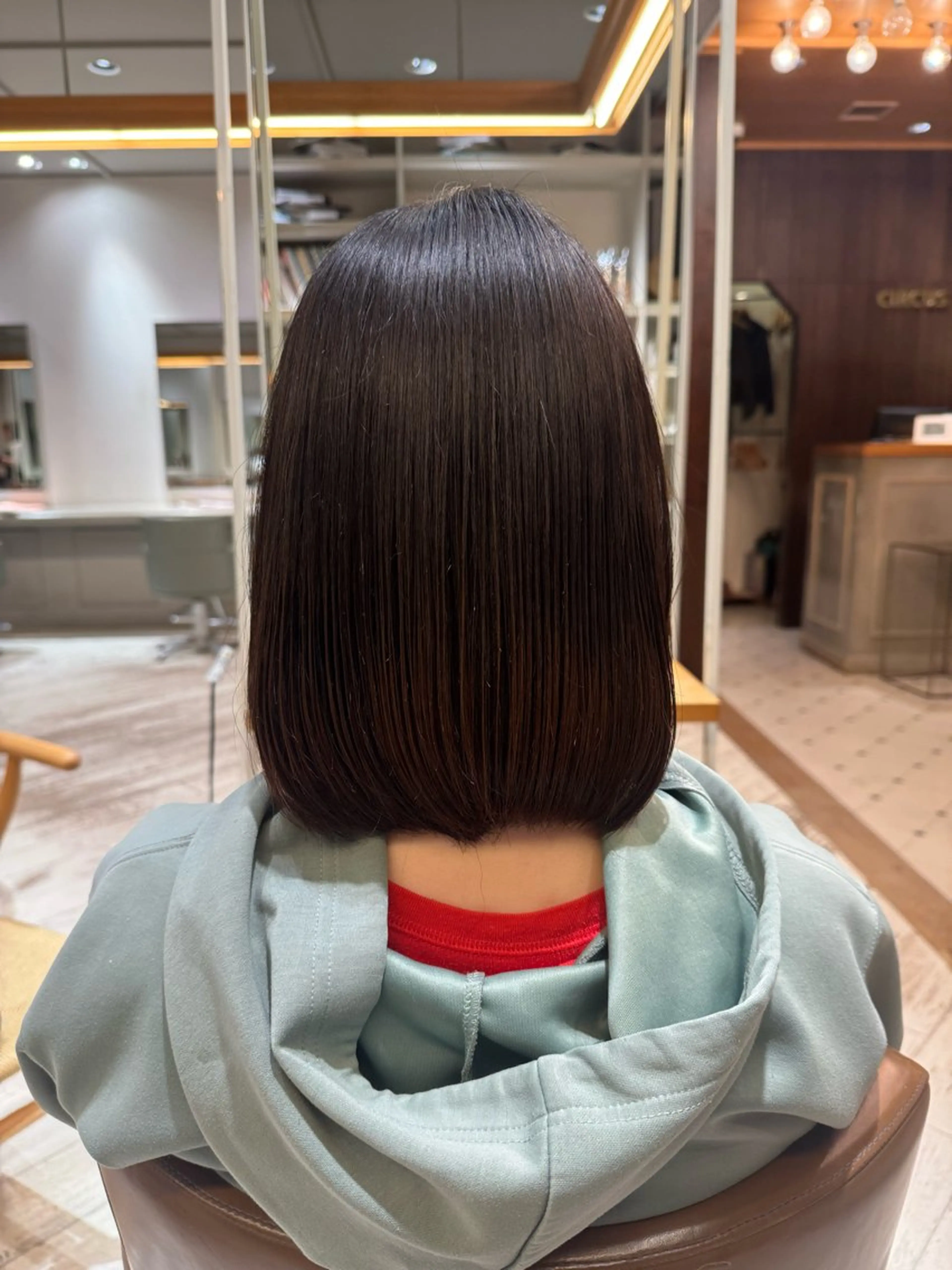 セミロング パーマ ✨ショートヘア ✨ロイのヘアスタイル