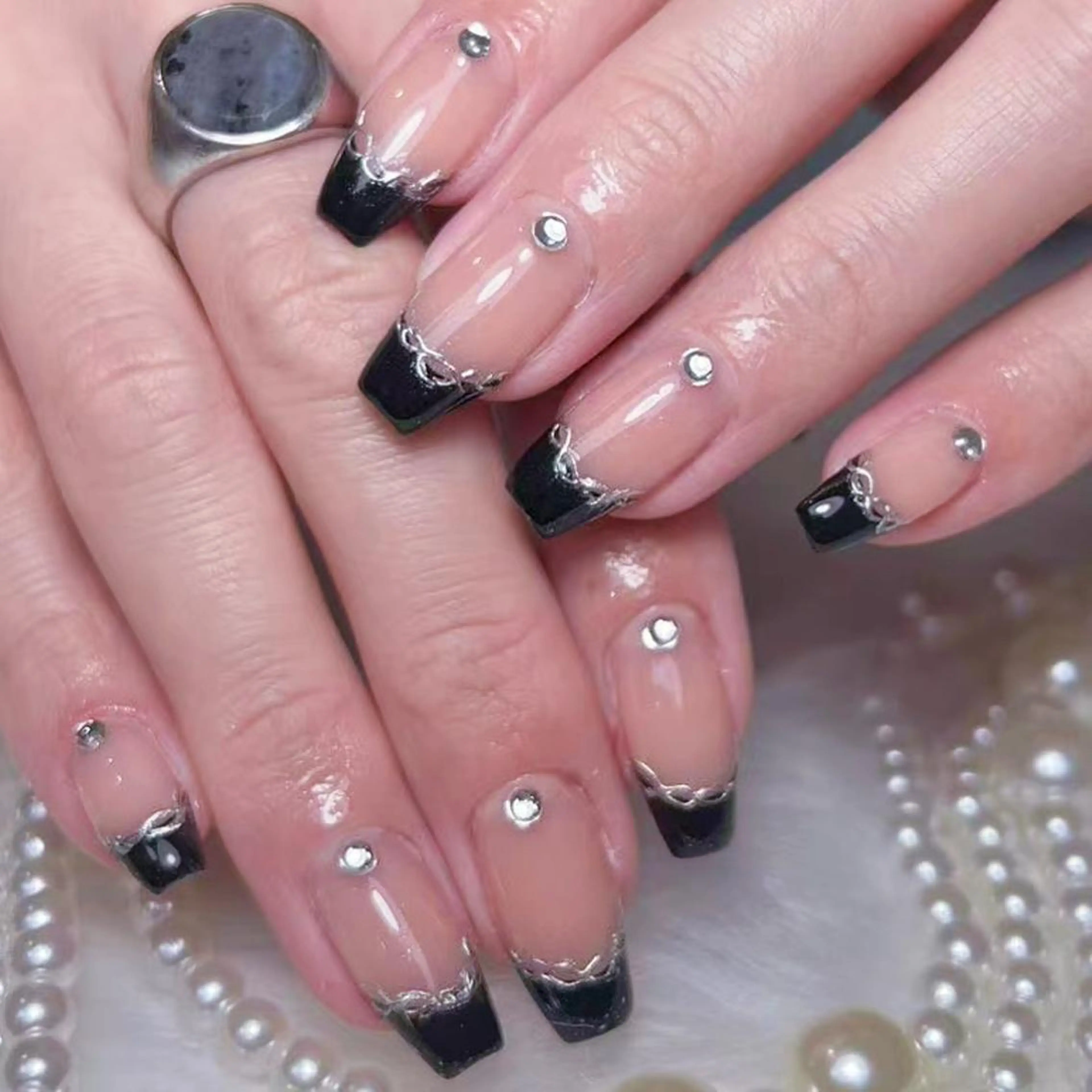 ネイル アートネイル オーロラネイル ガーリー キラキラネイル 韓国ネイル ハンドネイル Diamond NAIL✨のネイルデザイン