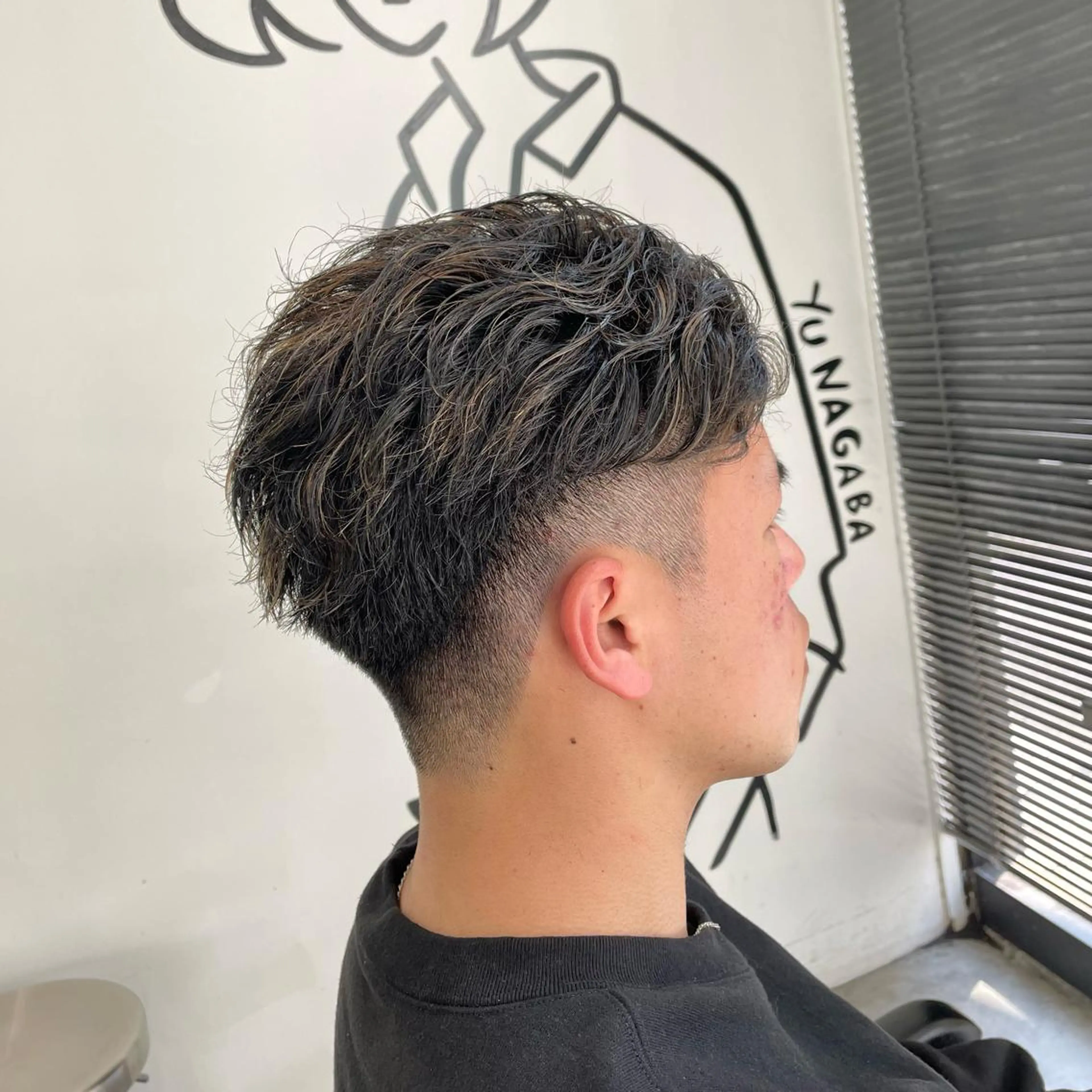ショート カラー パーマ メンズ メンズハイライト ハイライトカラー ハイライト ショートヘア カット ヘアカラー パーマ メンズ特化美容師/ 藤戸 椋のヘアスタイル