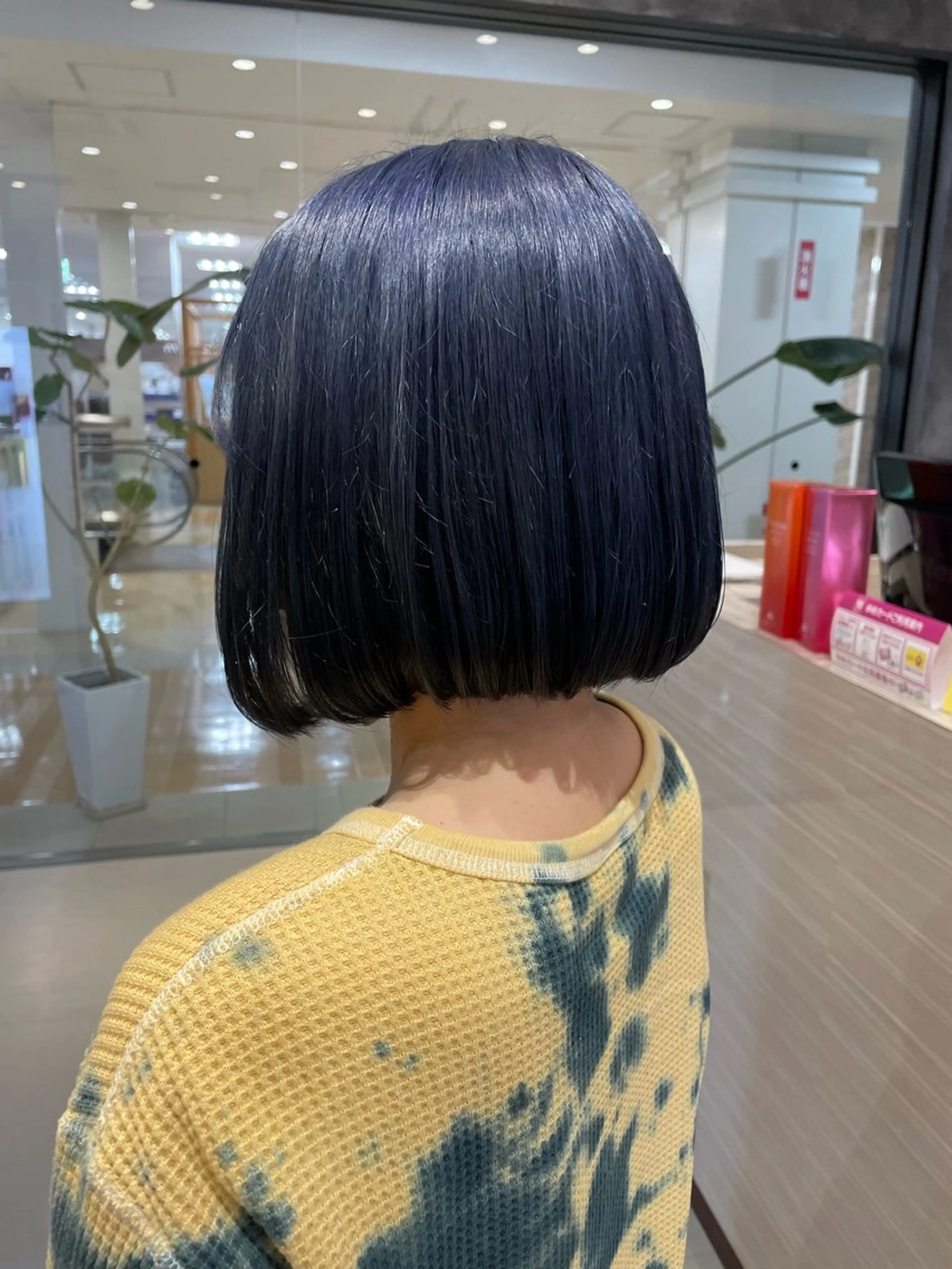 ミディアム カラー ブルーカラー キルンサンピアン所属・ナチュラルカラー 児玉優香のヘアスタイル