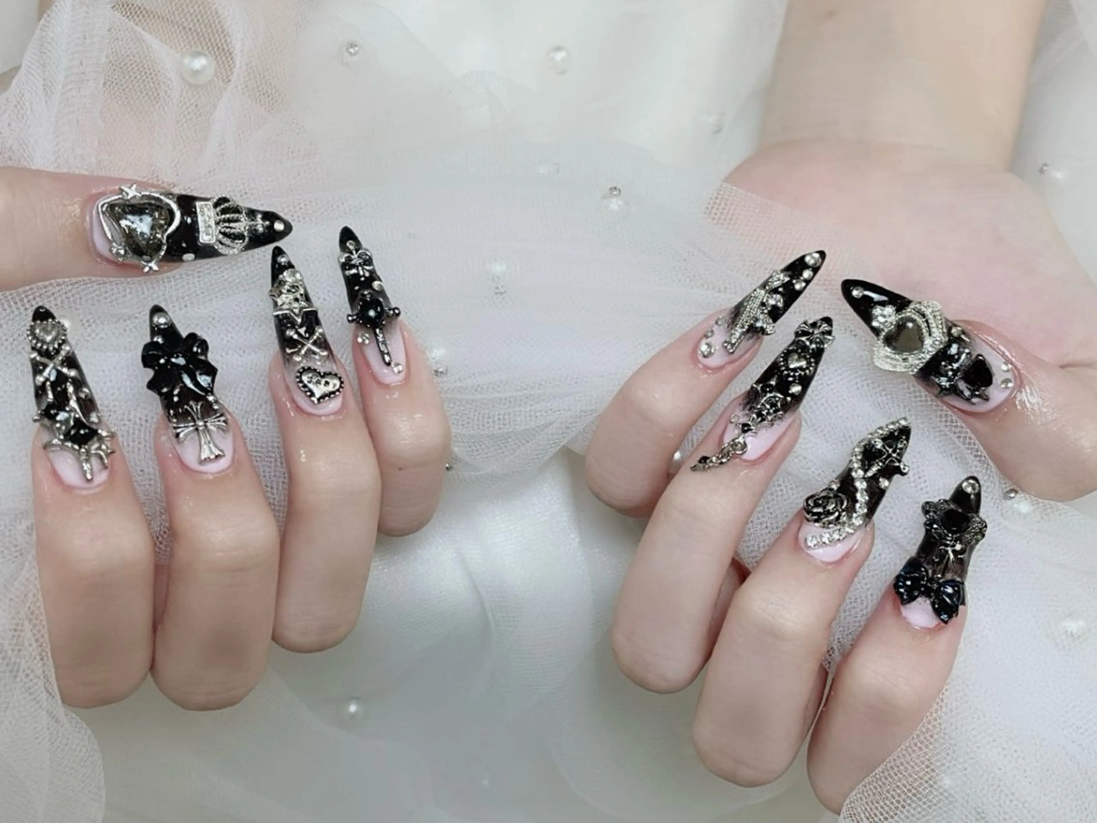 ネイル フレンチネイル ジェルネイル ハート 韓国ネイル マグネットネイル ハンドネイル ネイルサロン lotusのネイルデザイン