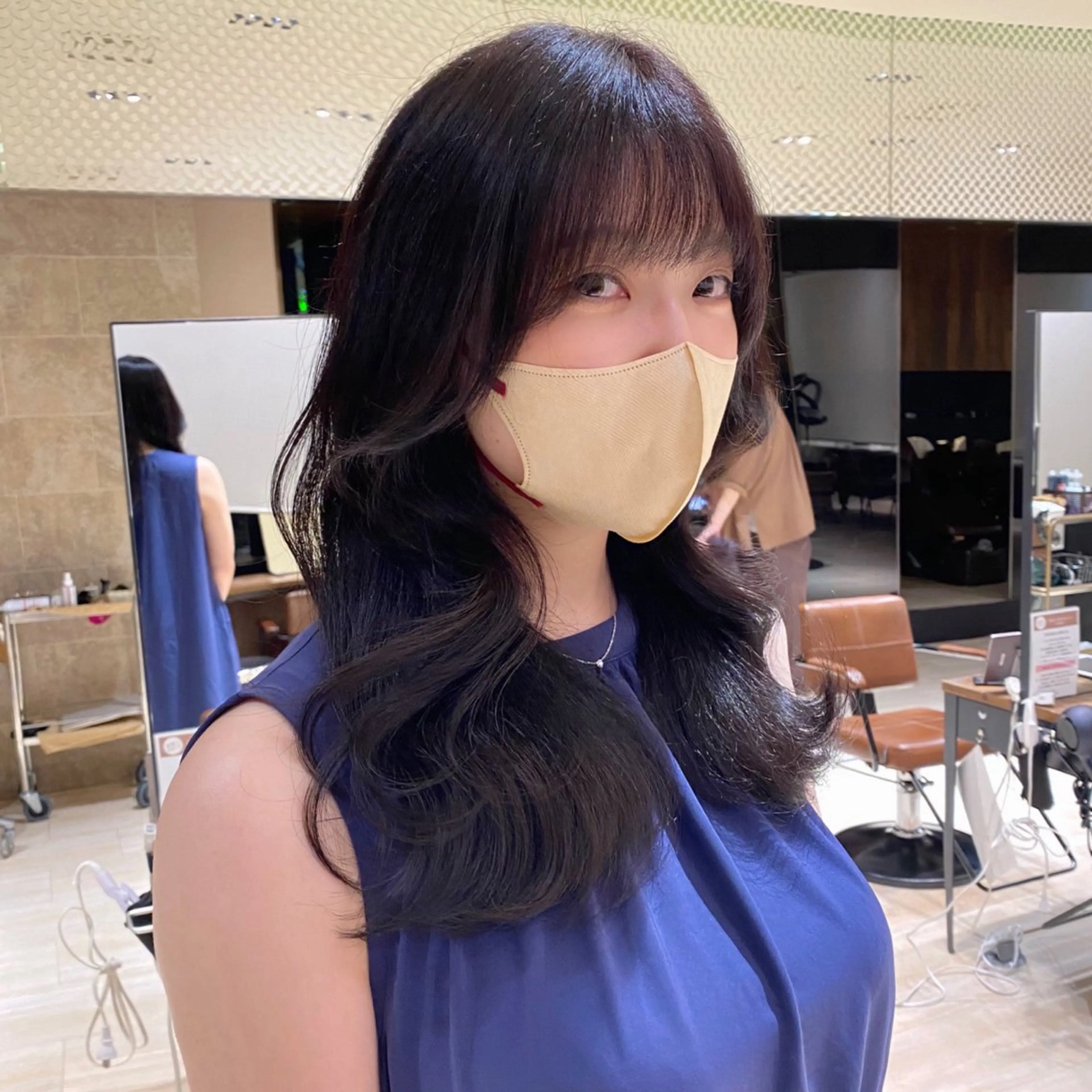 セミロング カラー レイヤー/顔周り /透明感🩶高橋大のヘアスタイル