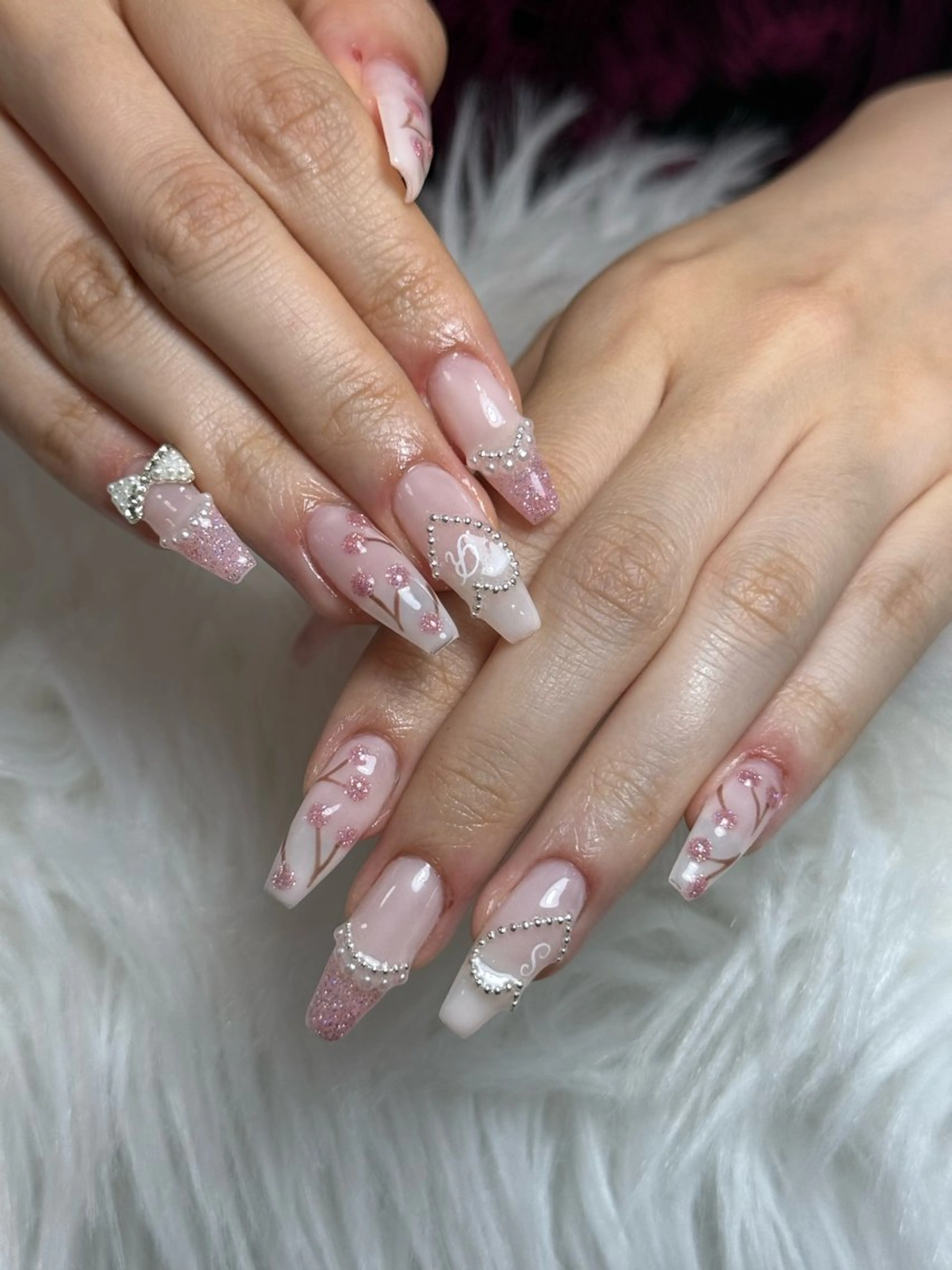 ネイル フレンチネイル ジェルネイル キラキラネイル 韓国ネイル マグネットネイル Julli nail studio所属・Julli NailStudioのネイルデザイン
