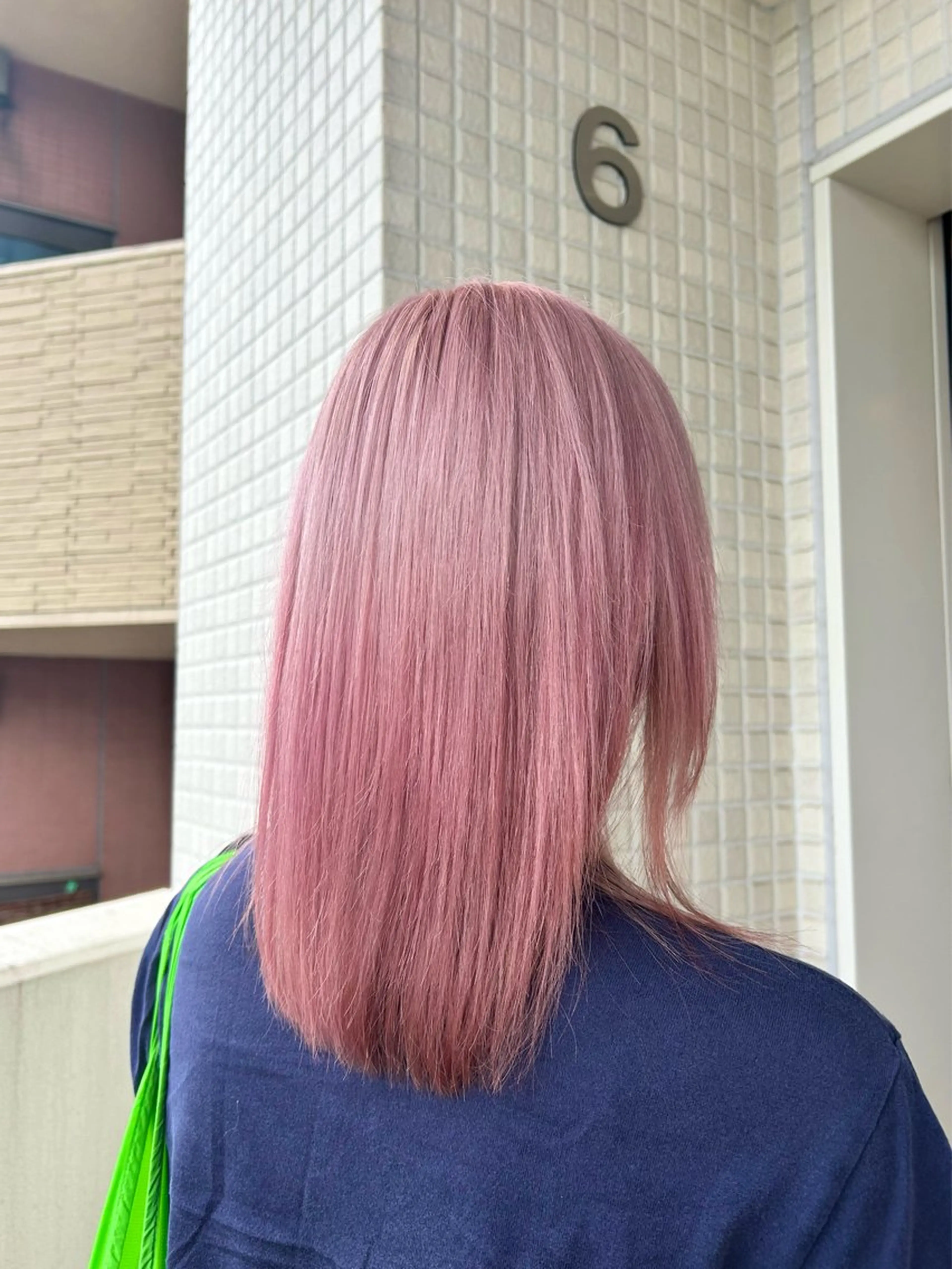 ミディアム カラー ブリーチ ピンクカラー ホワイトピンク ヘアカラー トリートメント 透明感/ハイトーン /🌸ERI🌸のヘアスタイル