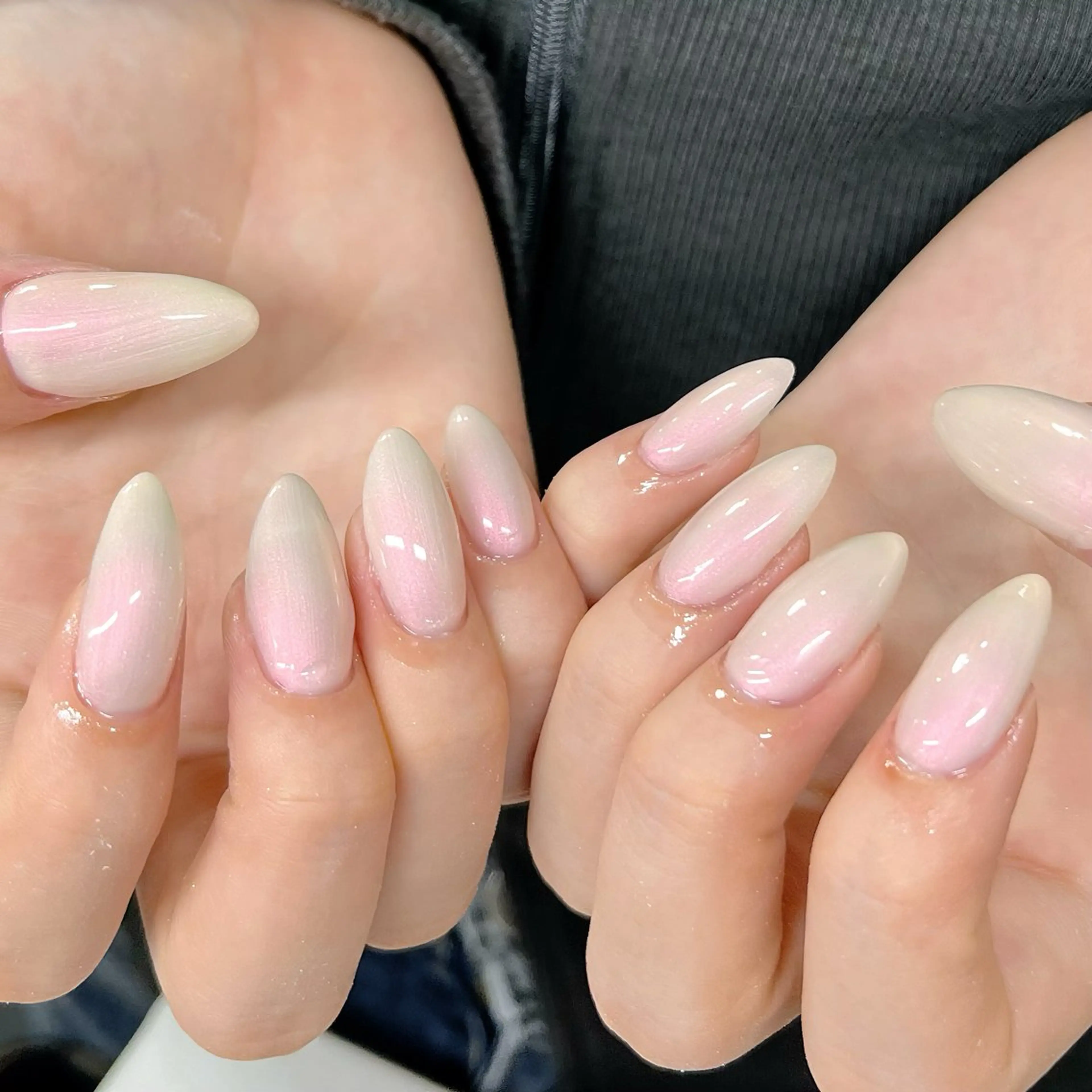 ネイル オーロラネイル チークネイル フレンチネイル 韓国ネイル 春ネイル ハンドネイル ハンドケア 🫧OPELIA NAIL渋谷🫧のネイルデザイン