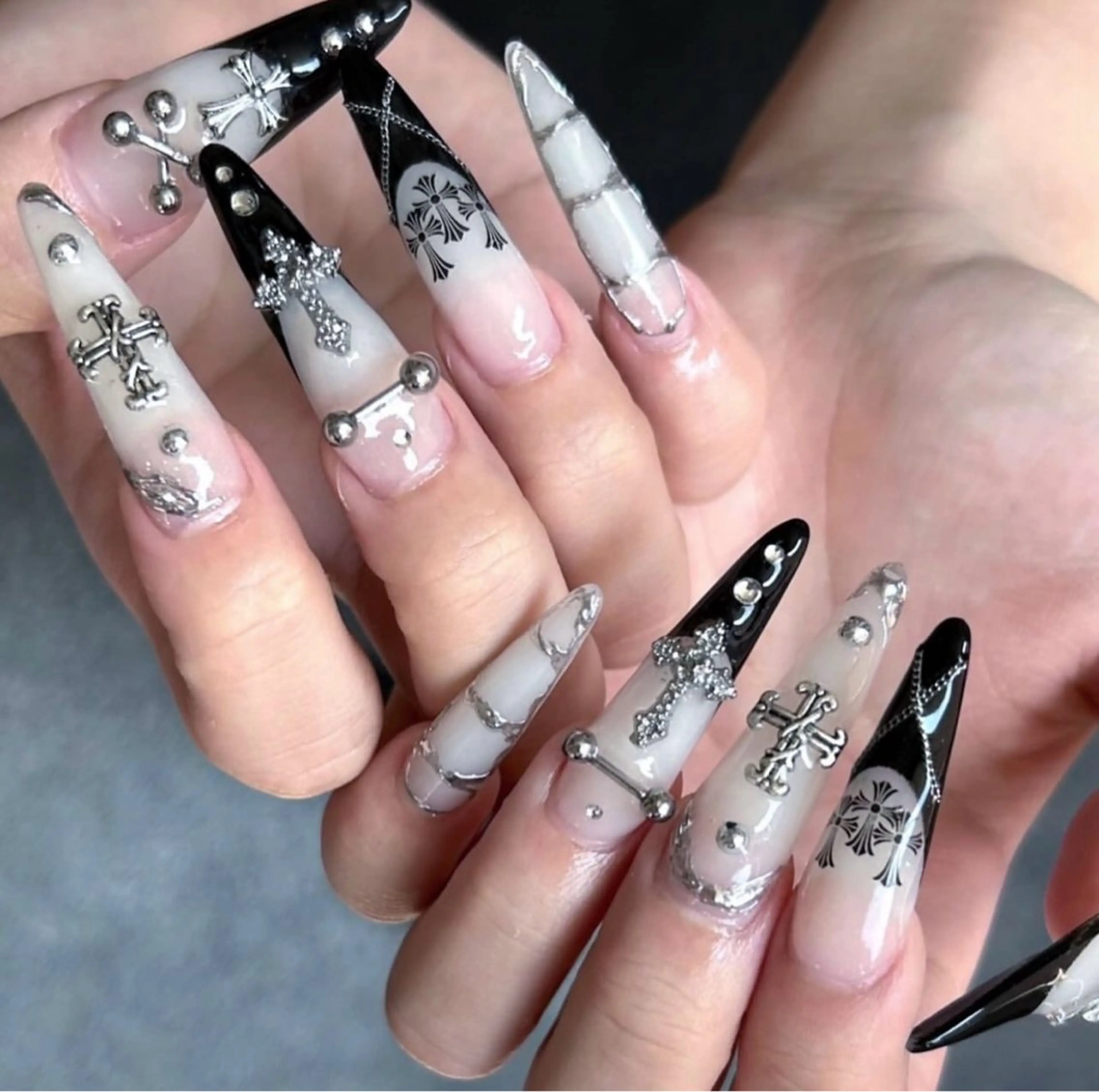 ネイル ハンドネイル RiNo Nail Salon所属・RinO Nail 大阪のネイルデザイン