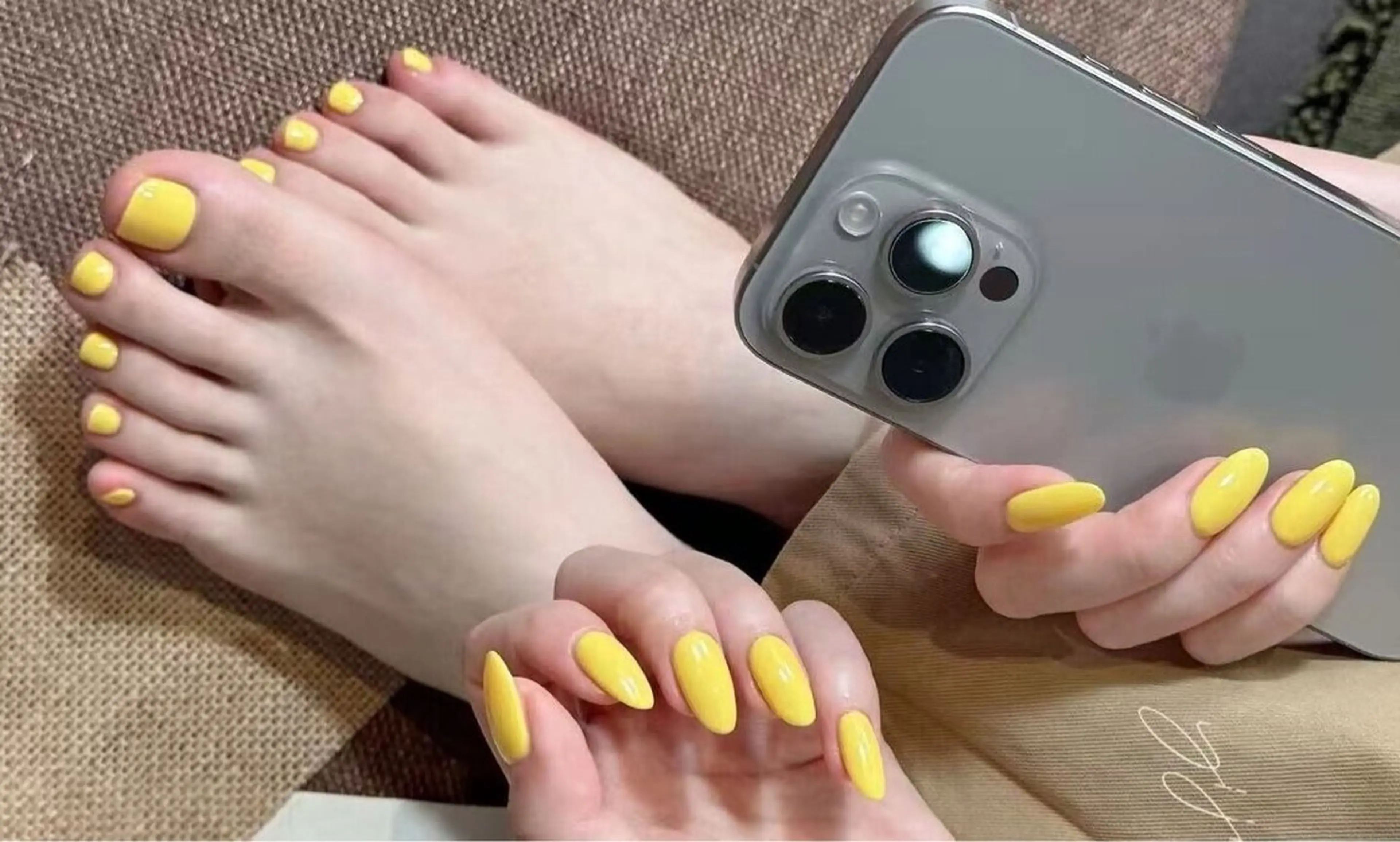 【HAND＋FOOT/オフ無料】ワンカラーorマグネットワンカラー(フットバス付の写真